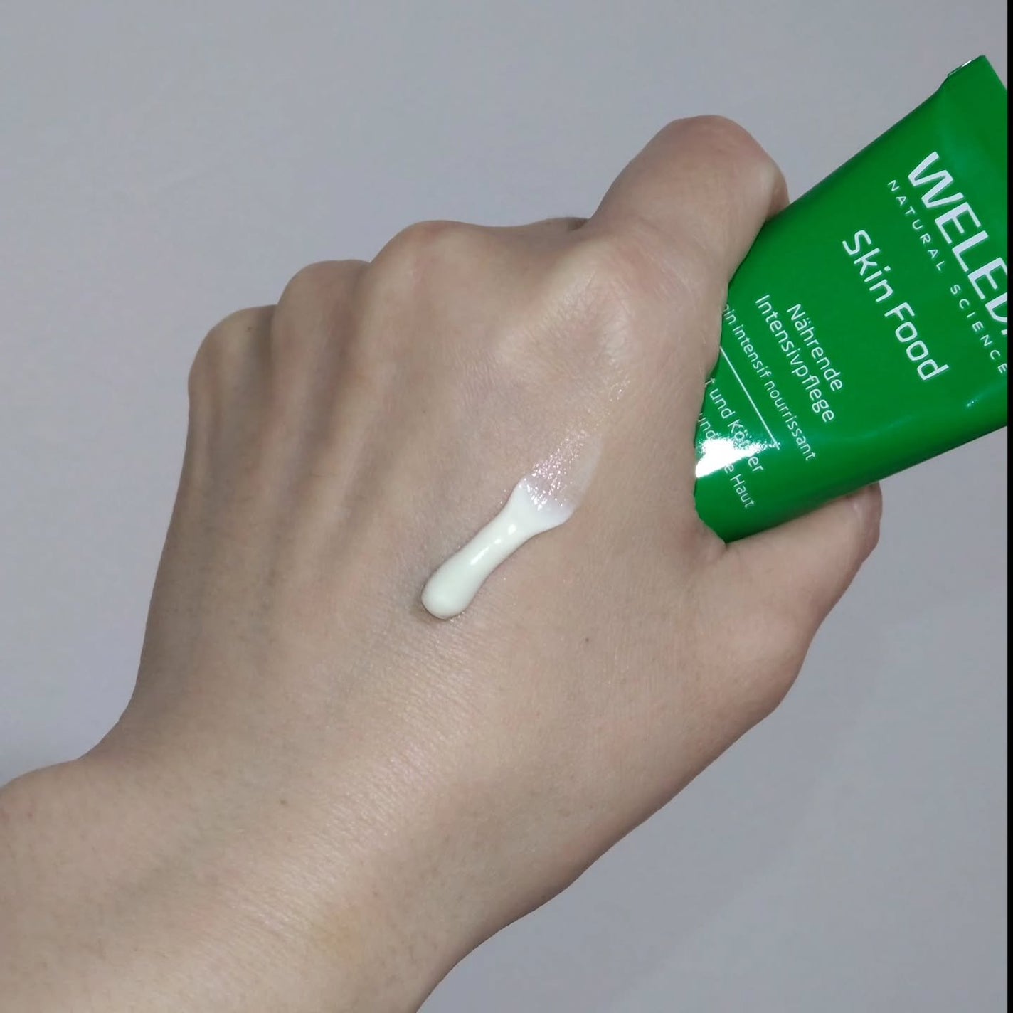 スキンフード /WELEDA/ボディクリームを使ったクチコミ(2枚目)