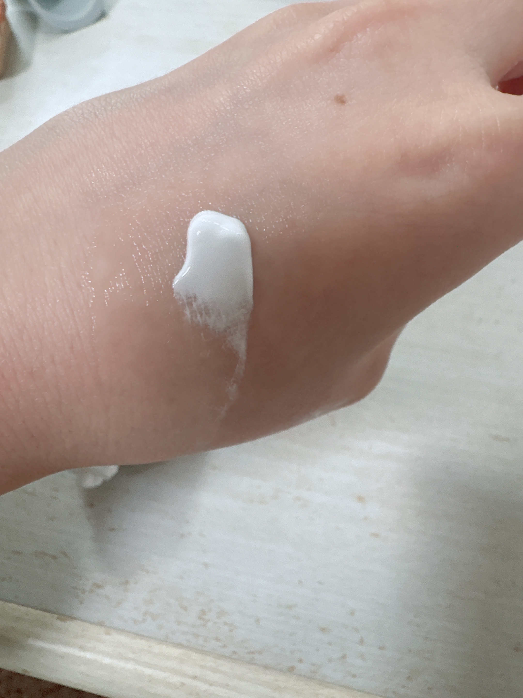 オールアバウトグロウトーンアップクリーム/CHASIN'RABBITS/化粧下地を使ったクチコミ（3枚目）