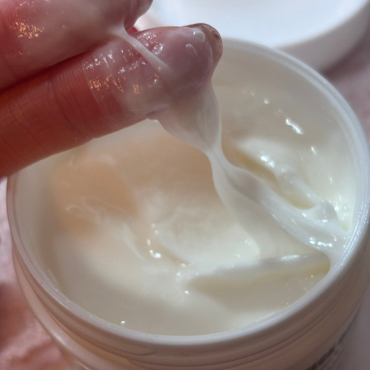 プレミアムナイテ スレッドネッククリーム/MEDIPEEL/ネック・デコルテケアを使ったクチコミ(4枚目)