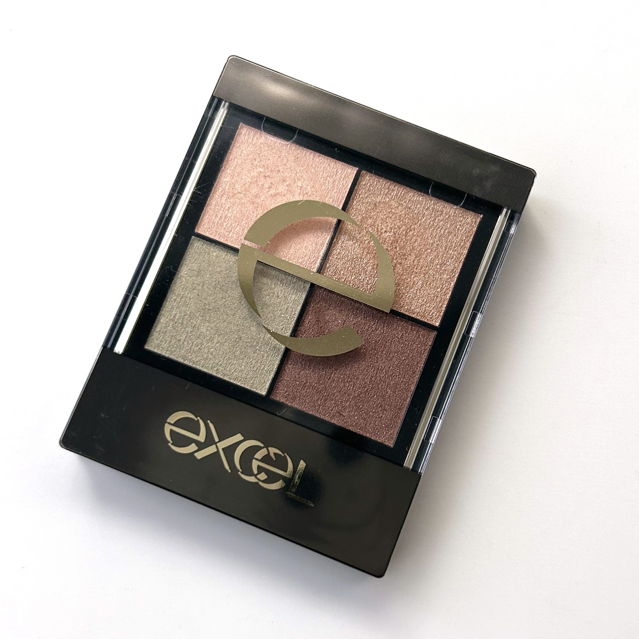 リアルクローズシャドウ/excel/アイシャドウパレットを使ったクチコミ（1枚目）