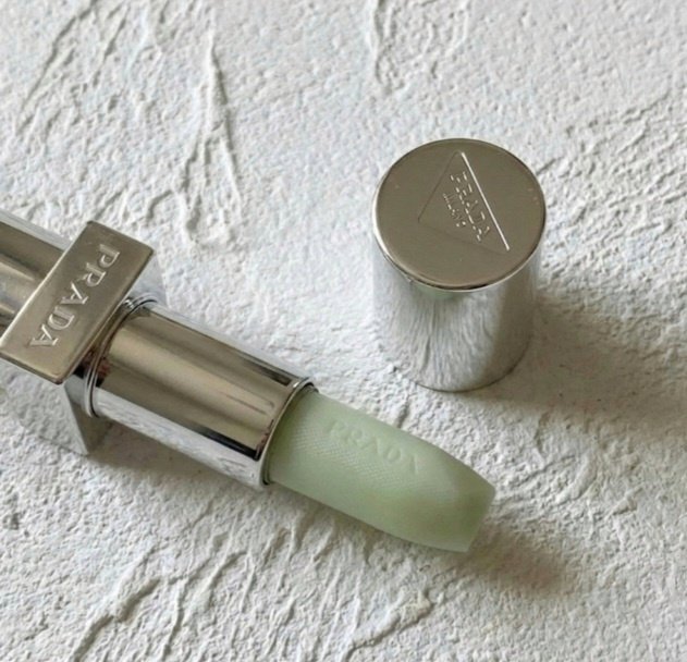 リップ バーム オプティマイジング ケア/PRADA BEAUTY/リップバームを使ったクチコミ（3枚目）