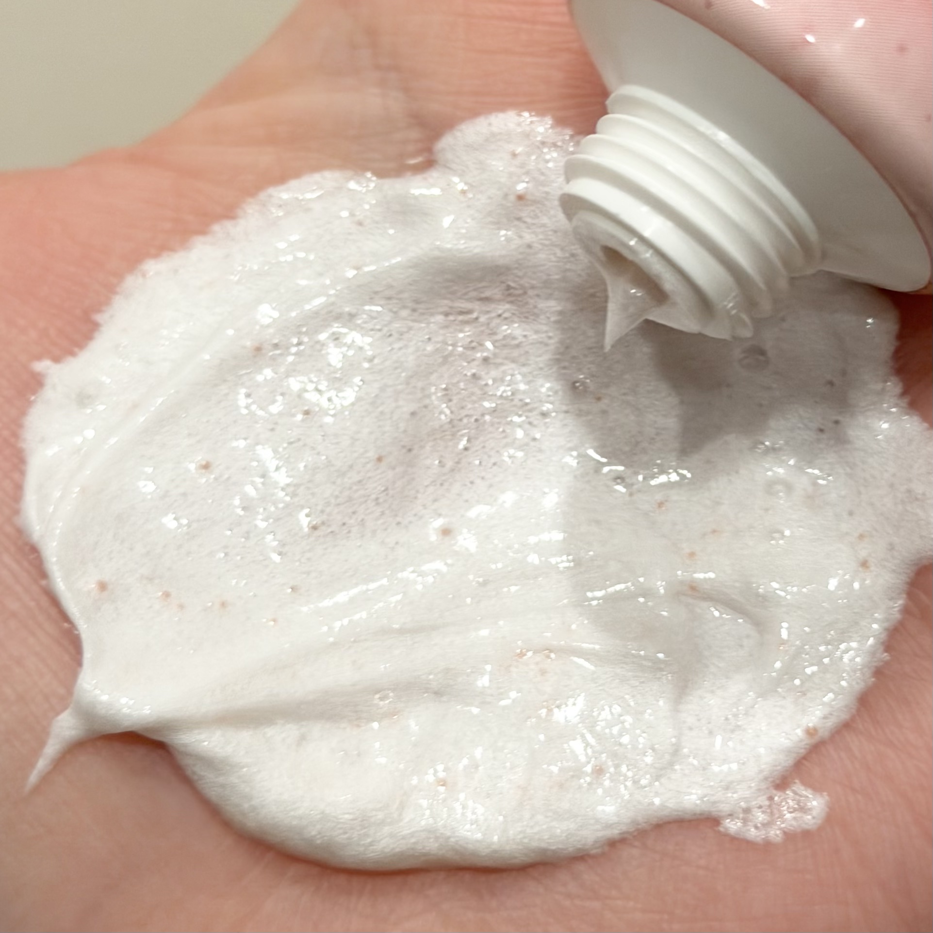 ダヴ ふわとろクリーミースクラブ サクラ＆ムスク/ダヴ/ボディスクラブを使ったクチコミ（3枚目）