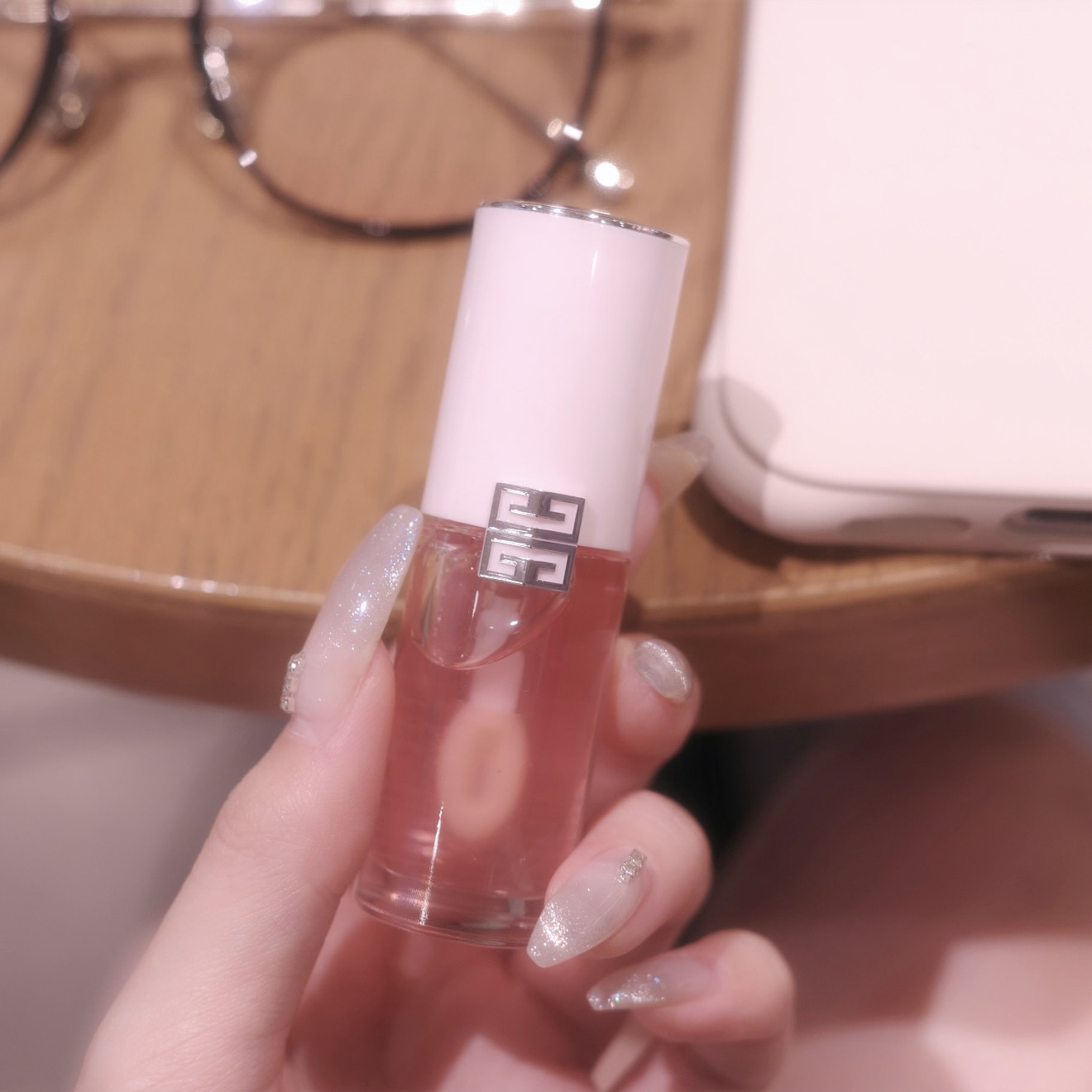 ジバンシイのオイル、保湿力激高パケ可愛いちゅる感天才でサイコー