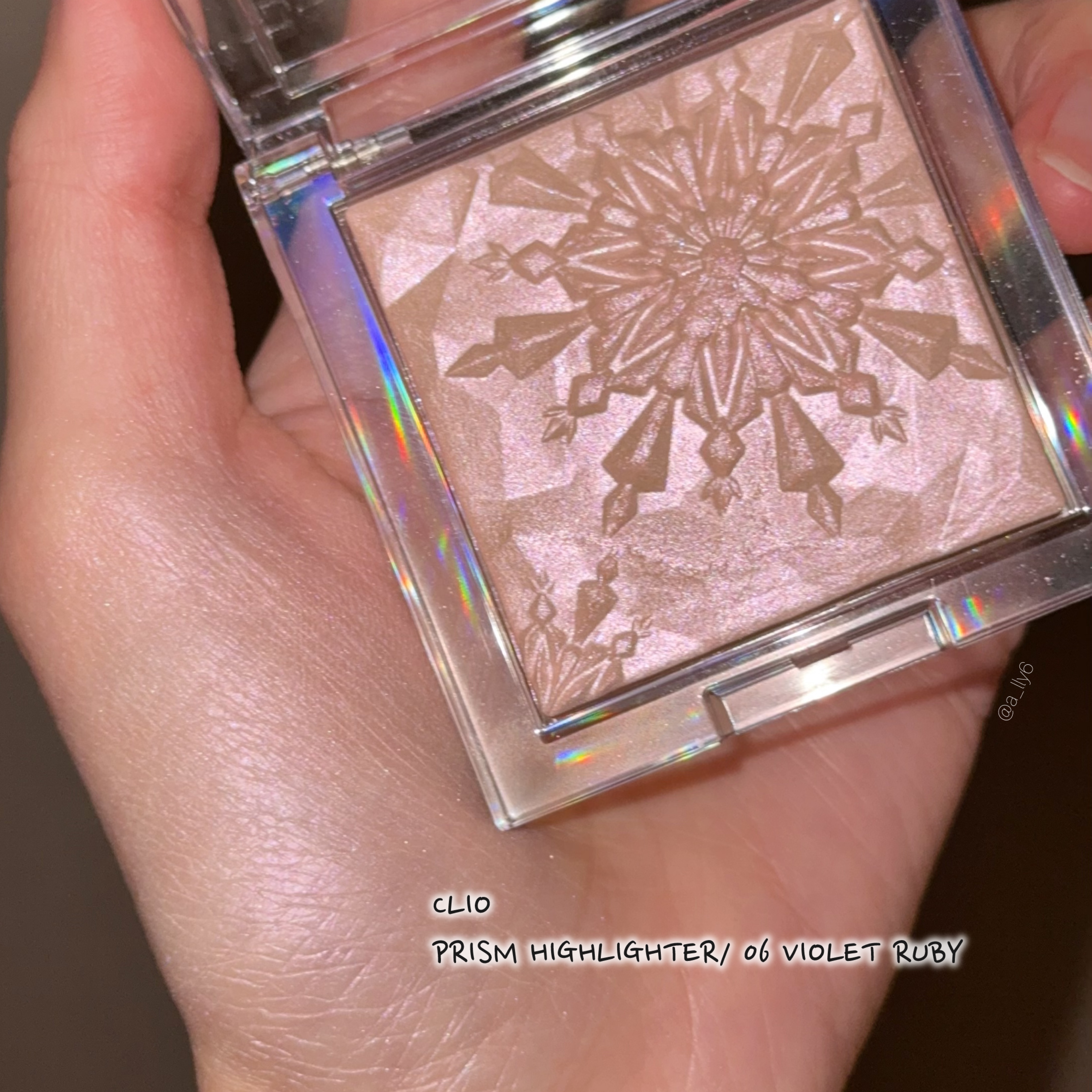 クリオ プリズム ハイライター/CLIO/パウダーハイライトを使ったクチコミ（2枚目）