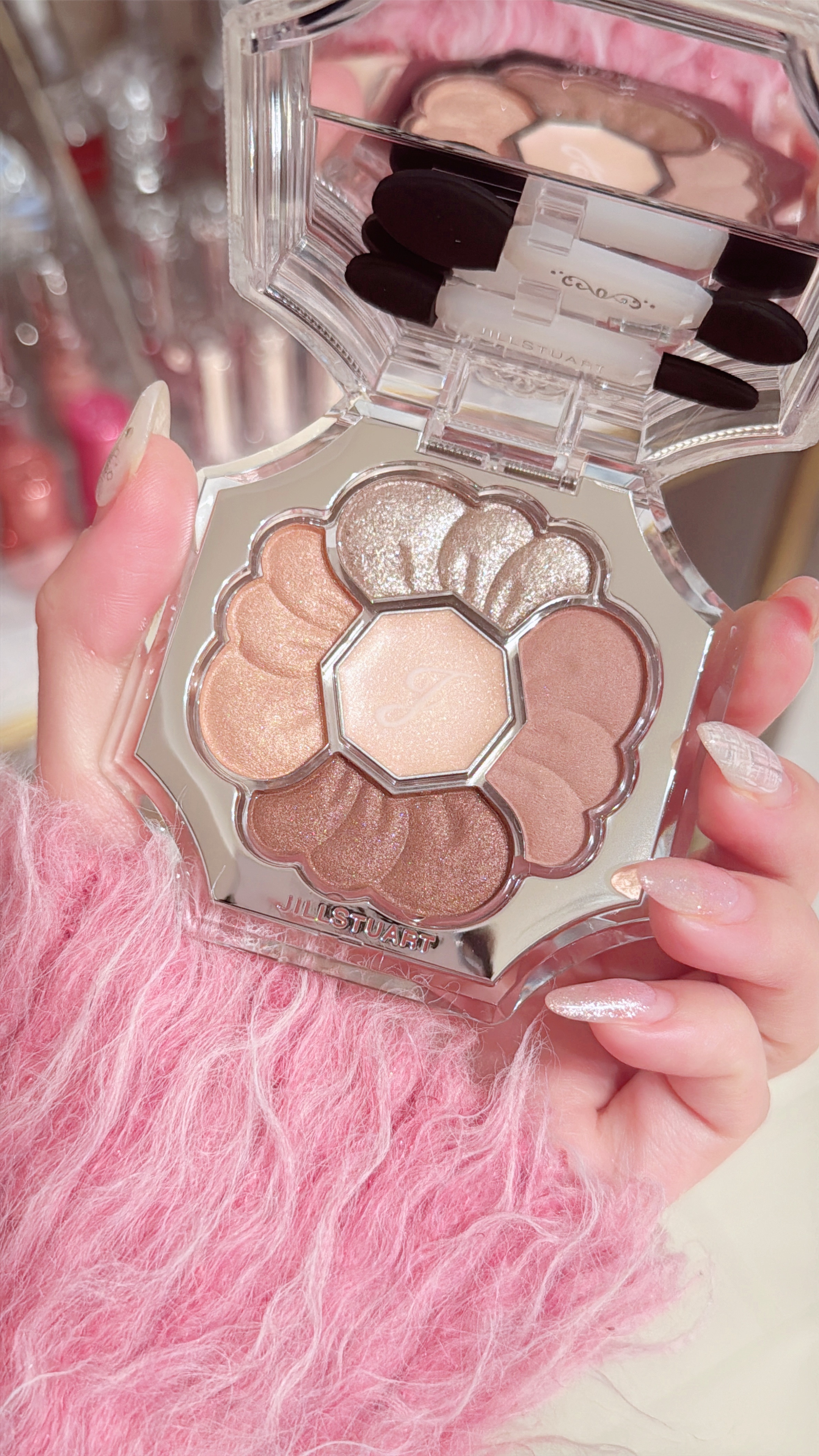 ジルスチュアート　ドレスドブルーム アイズを評価しました