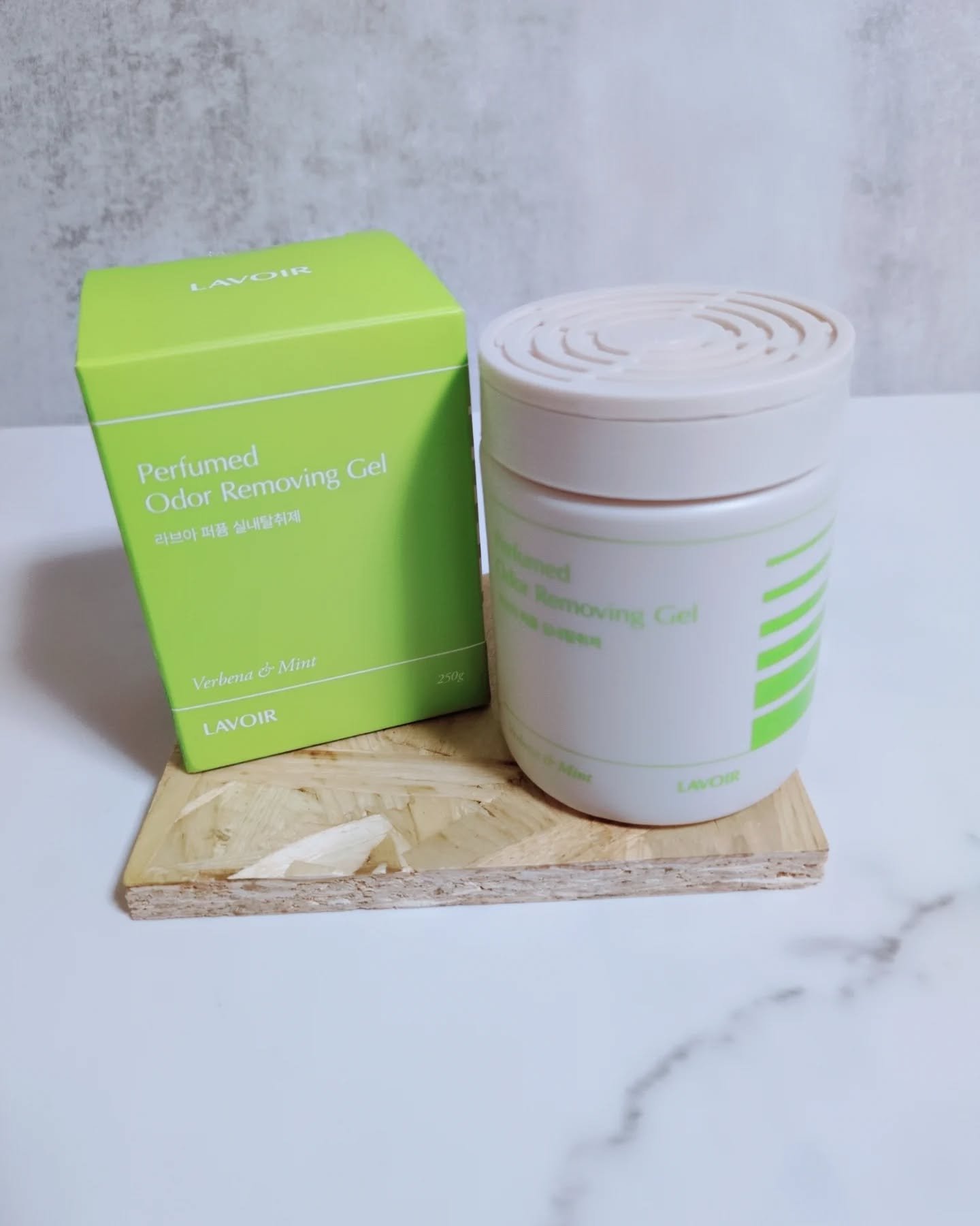 ジェルタイプ室内消臭剤/LAVOIR/ルームフレグランスを使ったクチコミ（2枚目）