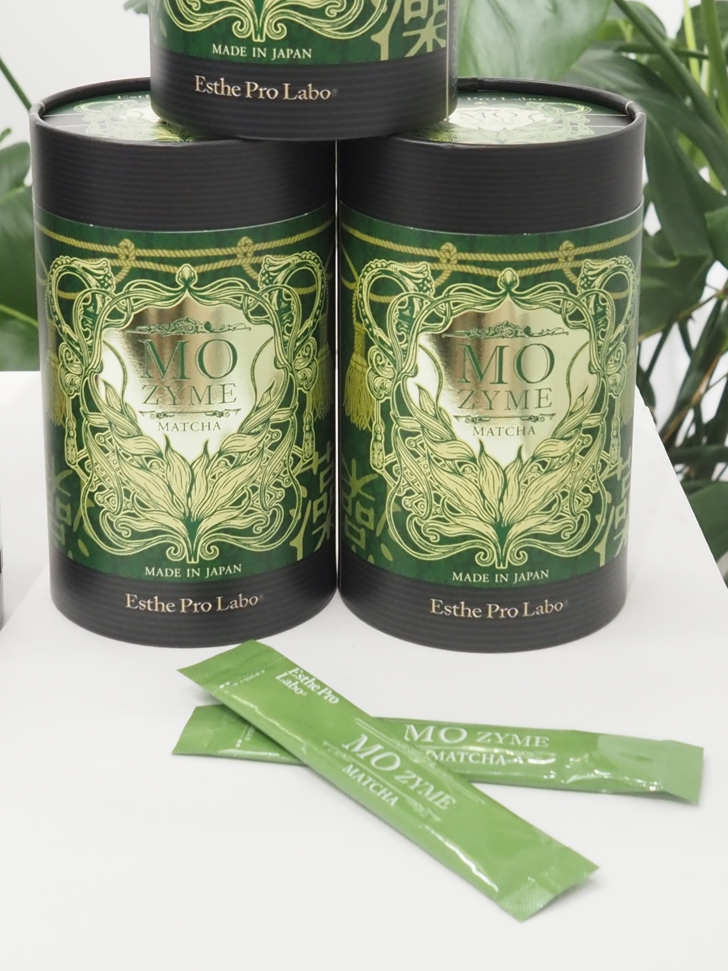 エステプロ・ラボ
MO ZYME（モ ザイム）
30袋入 税込8,640円
2025年10月22日（水）新発売

インナーケアの発表会が多かった気がする今期👀
10月に発売されたモ ザイムは、ユーグレナとエステプロ・ラボが手を組んで誕生し
