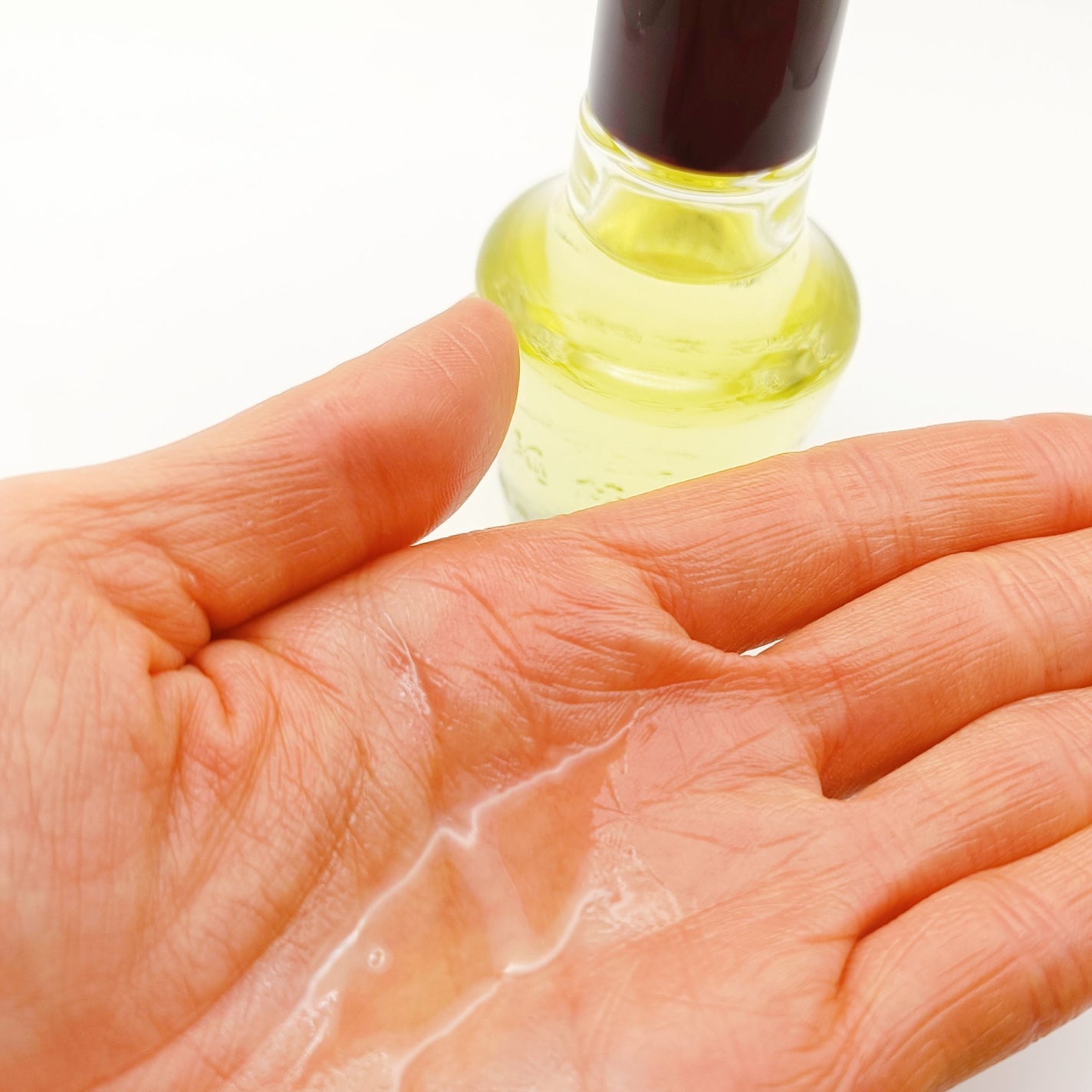 黒ばら 純椿油/黒ばら本舗/ヘアオイルを使ったクチコミ(3枚目)