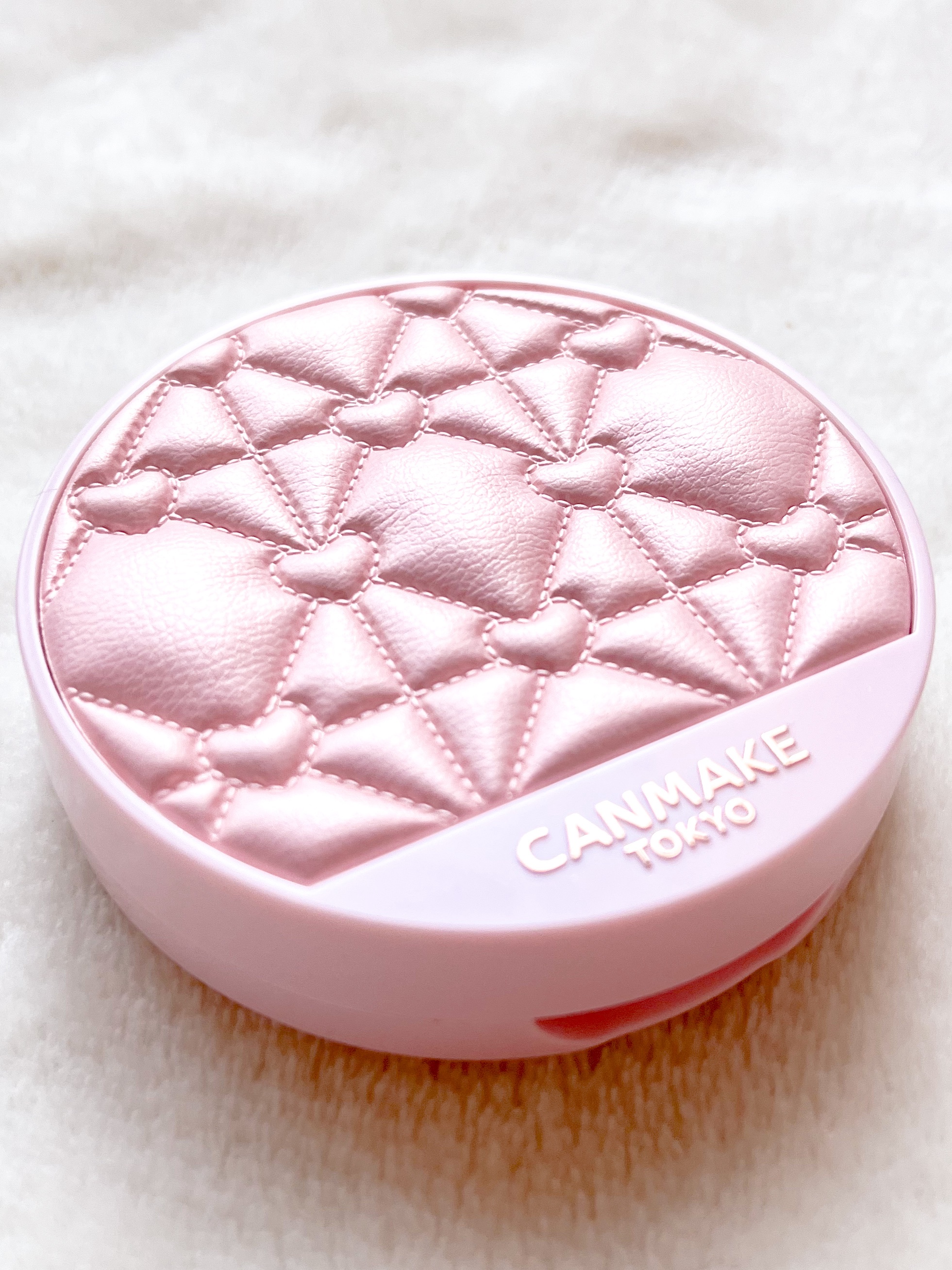 マシュマロフィニッシュパウダー　～Abloom～/キャンメイク/プレストパウダーを使ったクチコミ（2枚目）