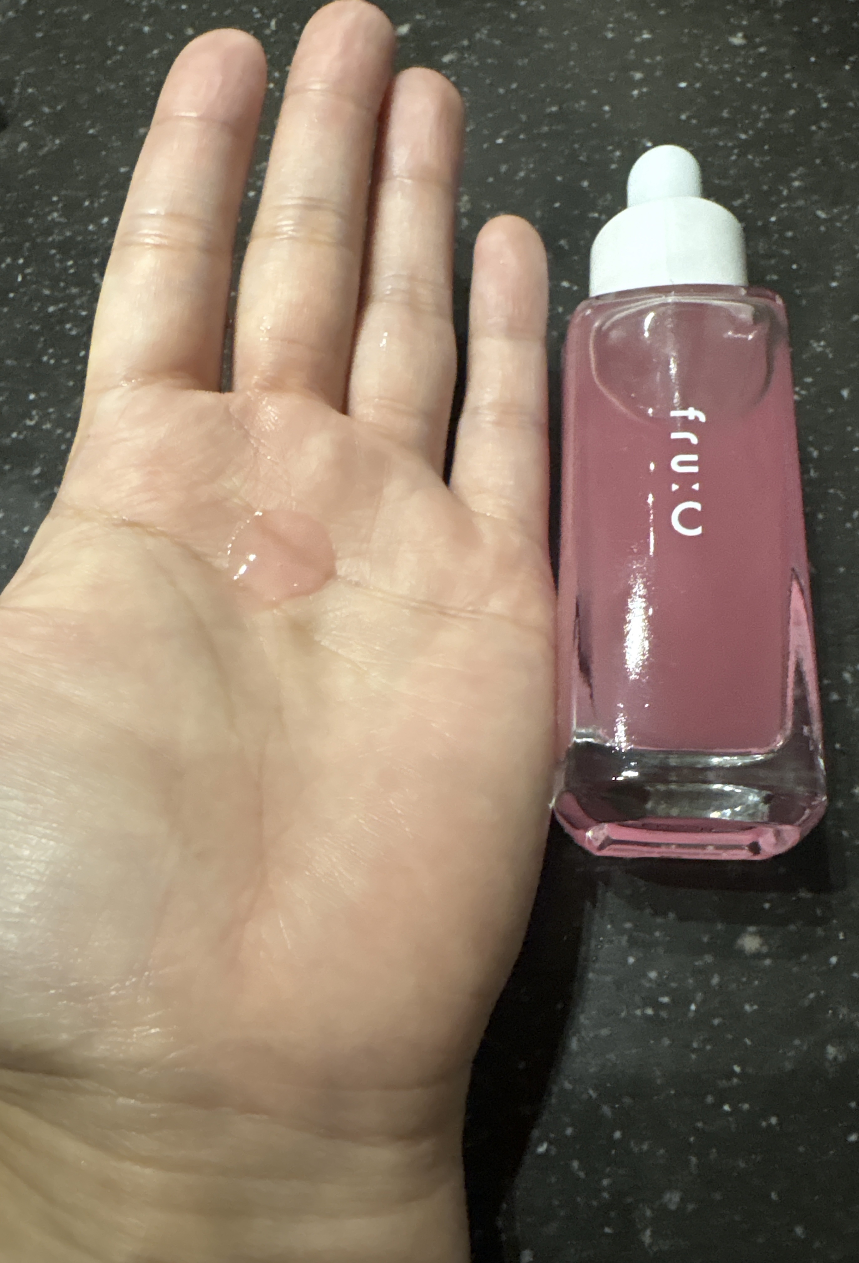 Fru:C fru:C PDRN+Cセラムのクチコミ「fru:C様より
Fru:C PDRN+Cセラム頂きました。

ＰＤＲＮ×ビタミンC誘導体でも.....」（2枚目）