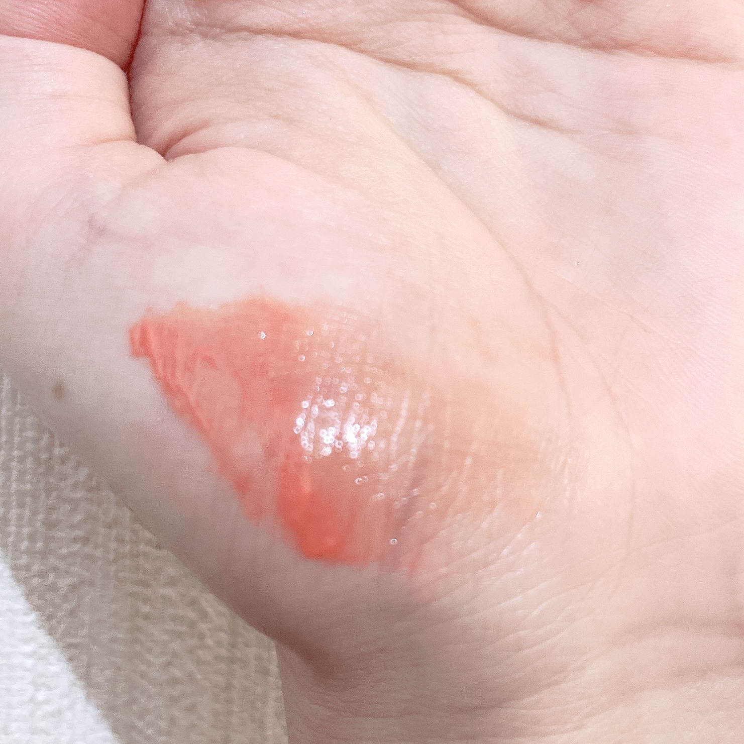 ノンセクショングローリーティント/EQUMAL/リップティントを使ったクチコミ（3枚目）