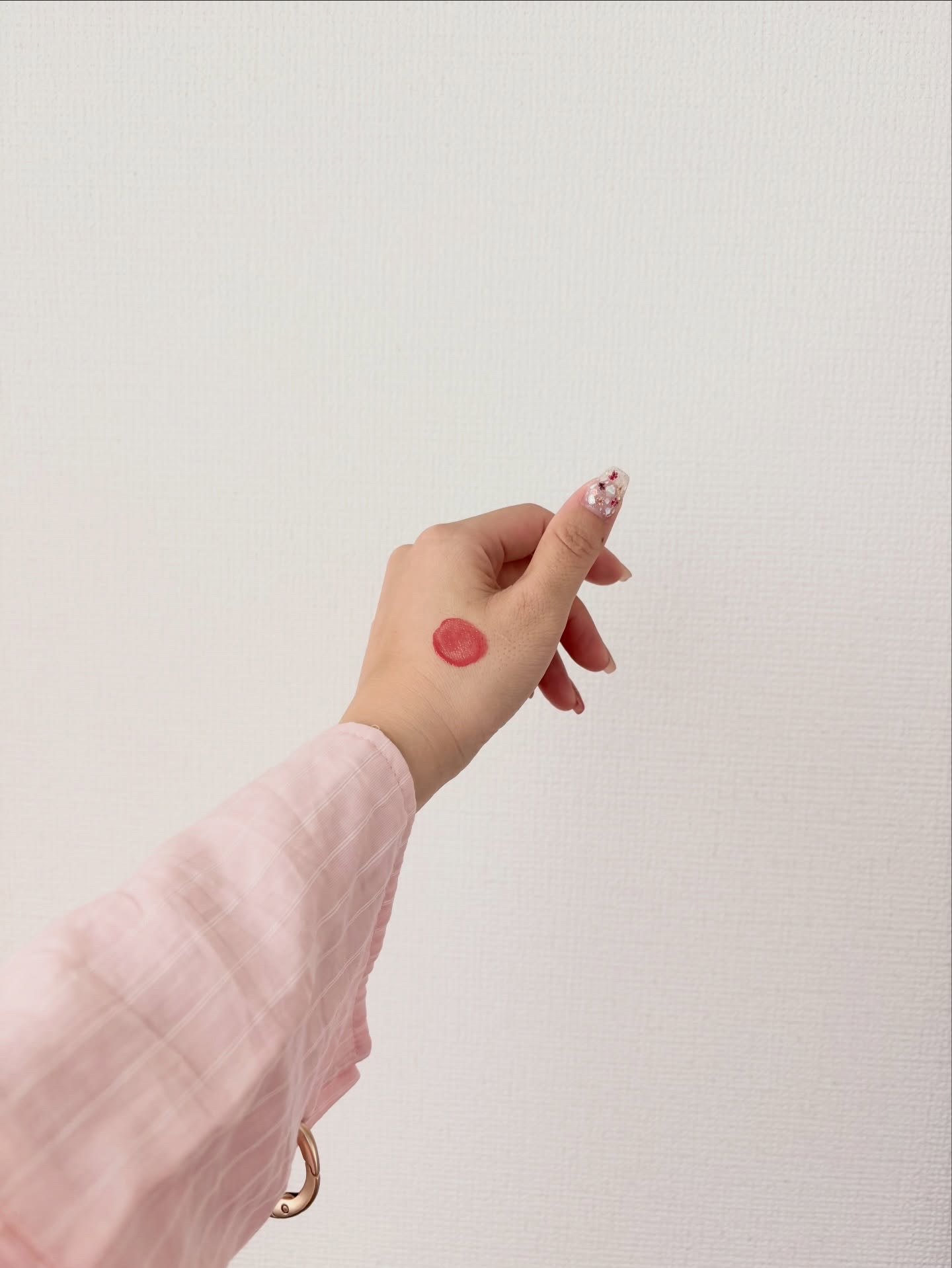 トーン ペタル エッセンス カラー バター/to/one/リップグロスを使ったクチコミ（2枚目）