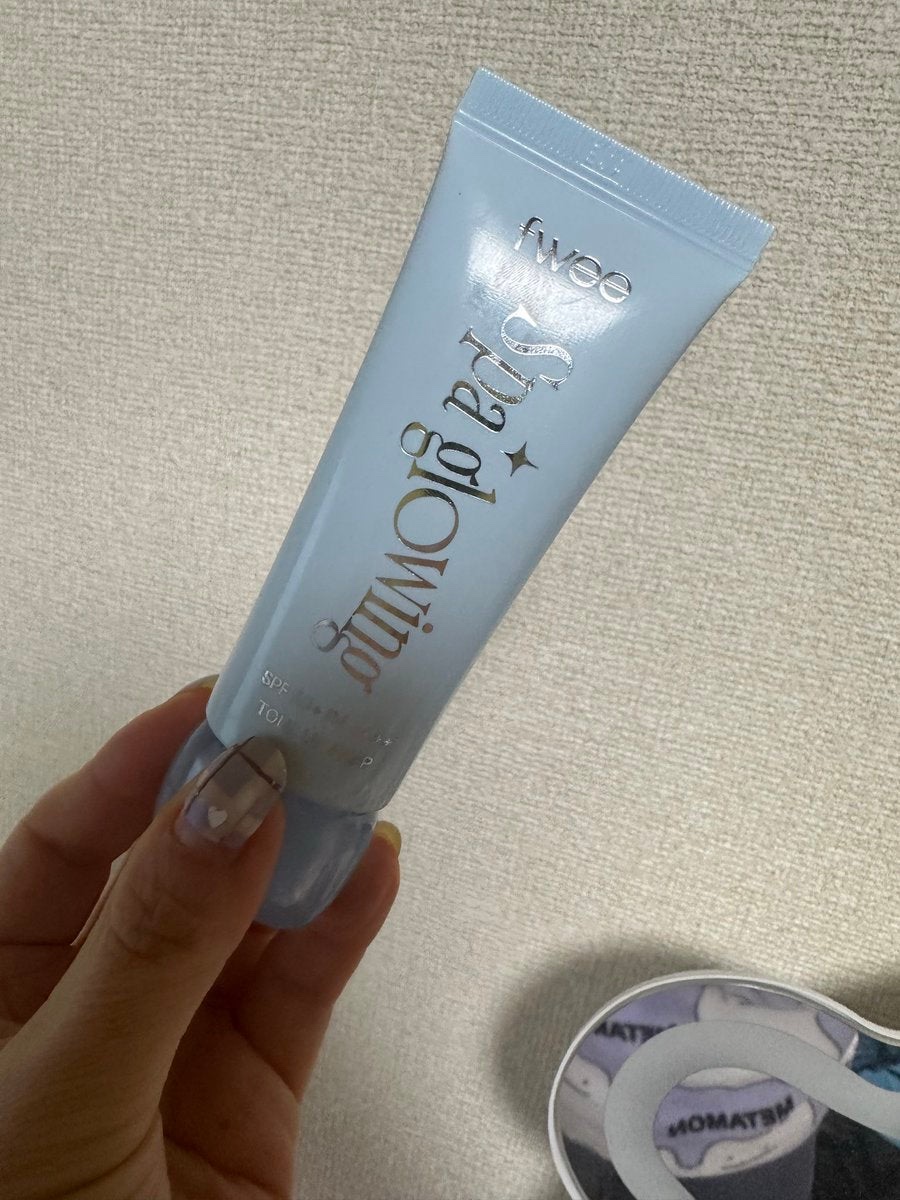 スパグロウUVトーンアップベース 02 リッチグロウ/fwee/化粧下地を使ったクチコミ（1枚目）