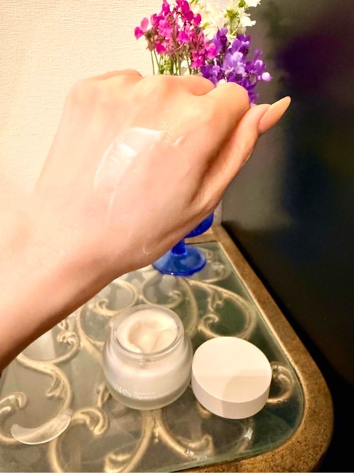 エクソソームレチノールタイトニングリペアクリーム/SYRS/フェイスクリームを使ったクチコミ（1枚目）