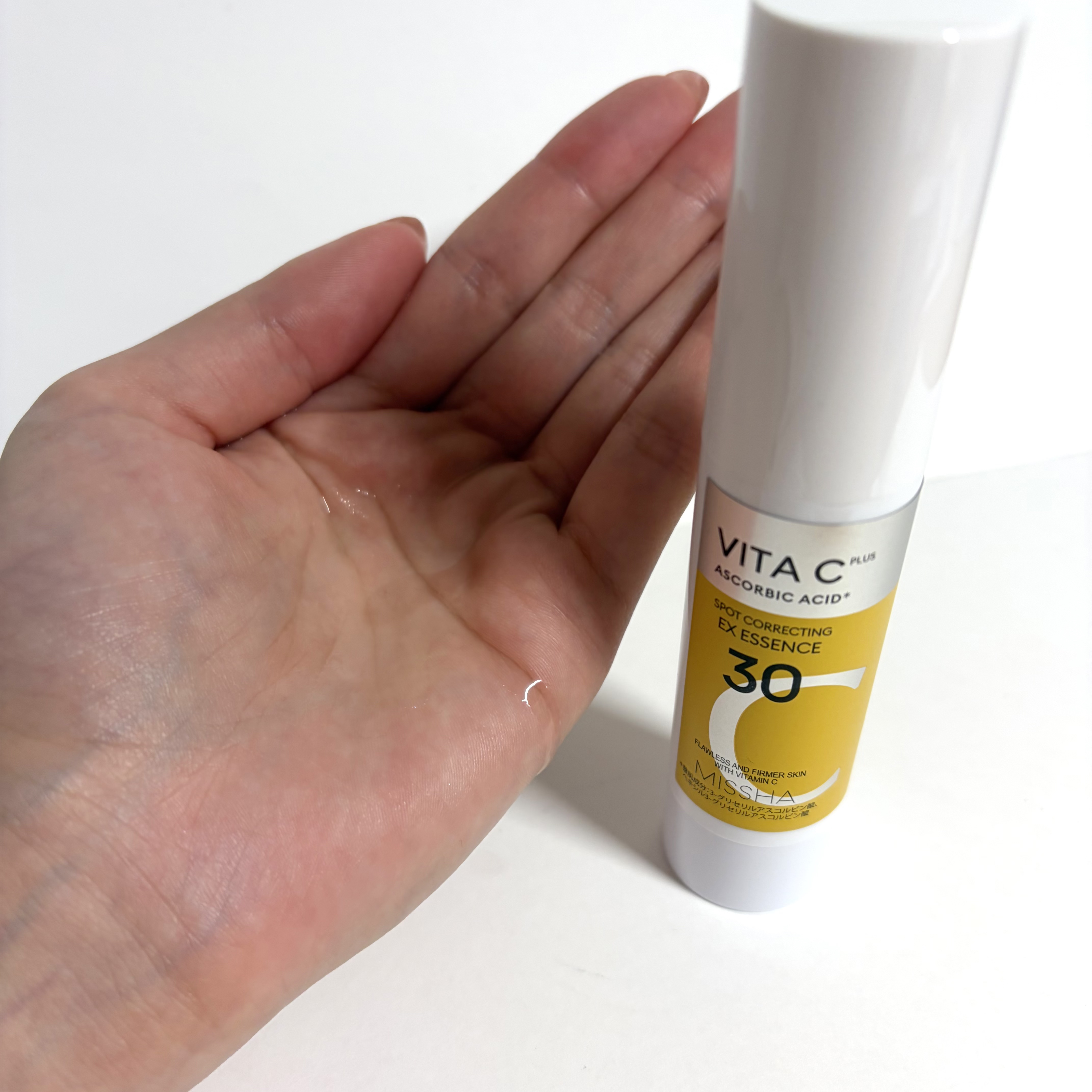 MISSHA ミシャ ビタシープラス EX美容液のクチコミ「MISSHA
ミシャ ビタシープラス EX美容液

ベタつきを排除し化粧水のようにサラサラした.....」（2枚目）