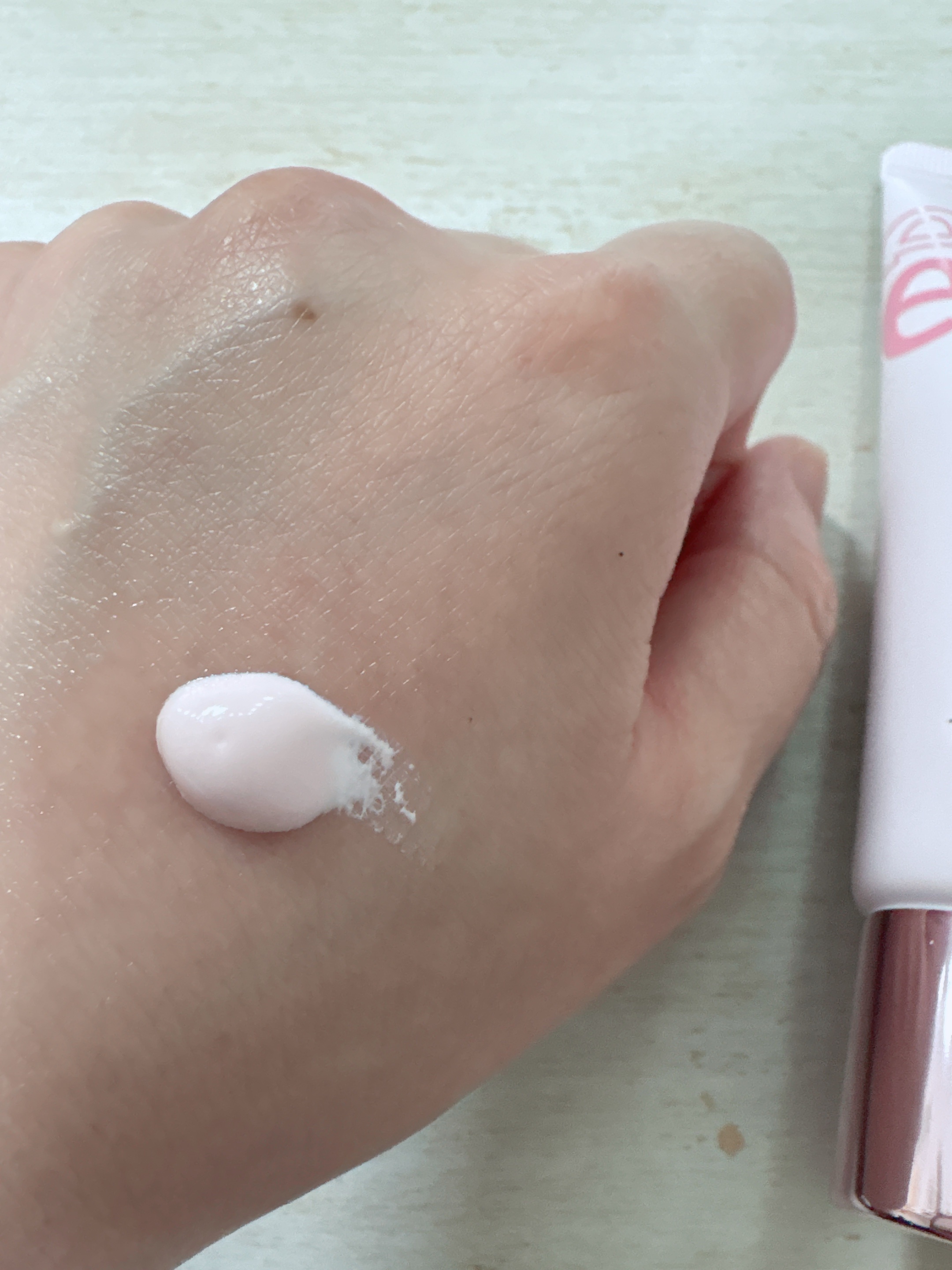 ウォータースプラッシュシカトーンアップクリーム/espoir/化粧下地を使ったクチコミ（2枚目）