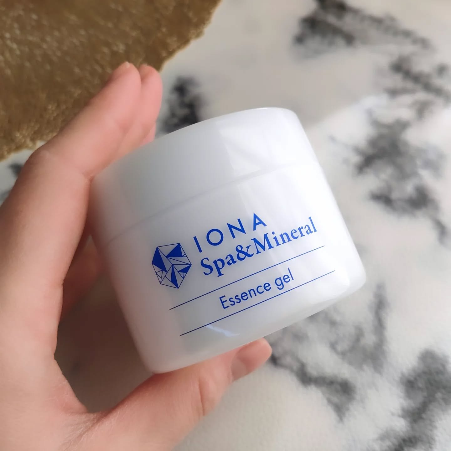 エッセンス ジェル/イオナ スパ＆ミネラル/オールインワン化粧品を使ったクチコミ（3枚目）