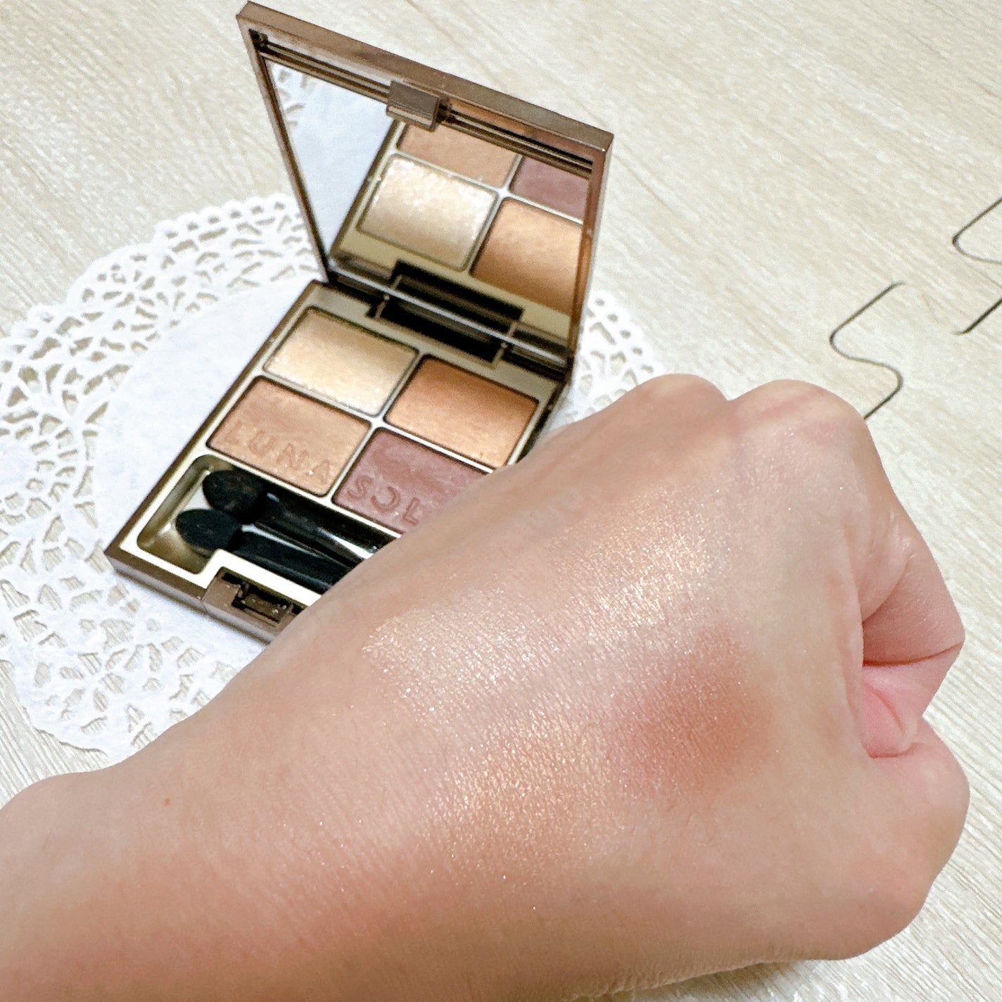 スキンモデリングアイズ/LUNASOL/アイシャドウパレットを使ったクチコミ(3枚目)