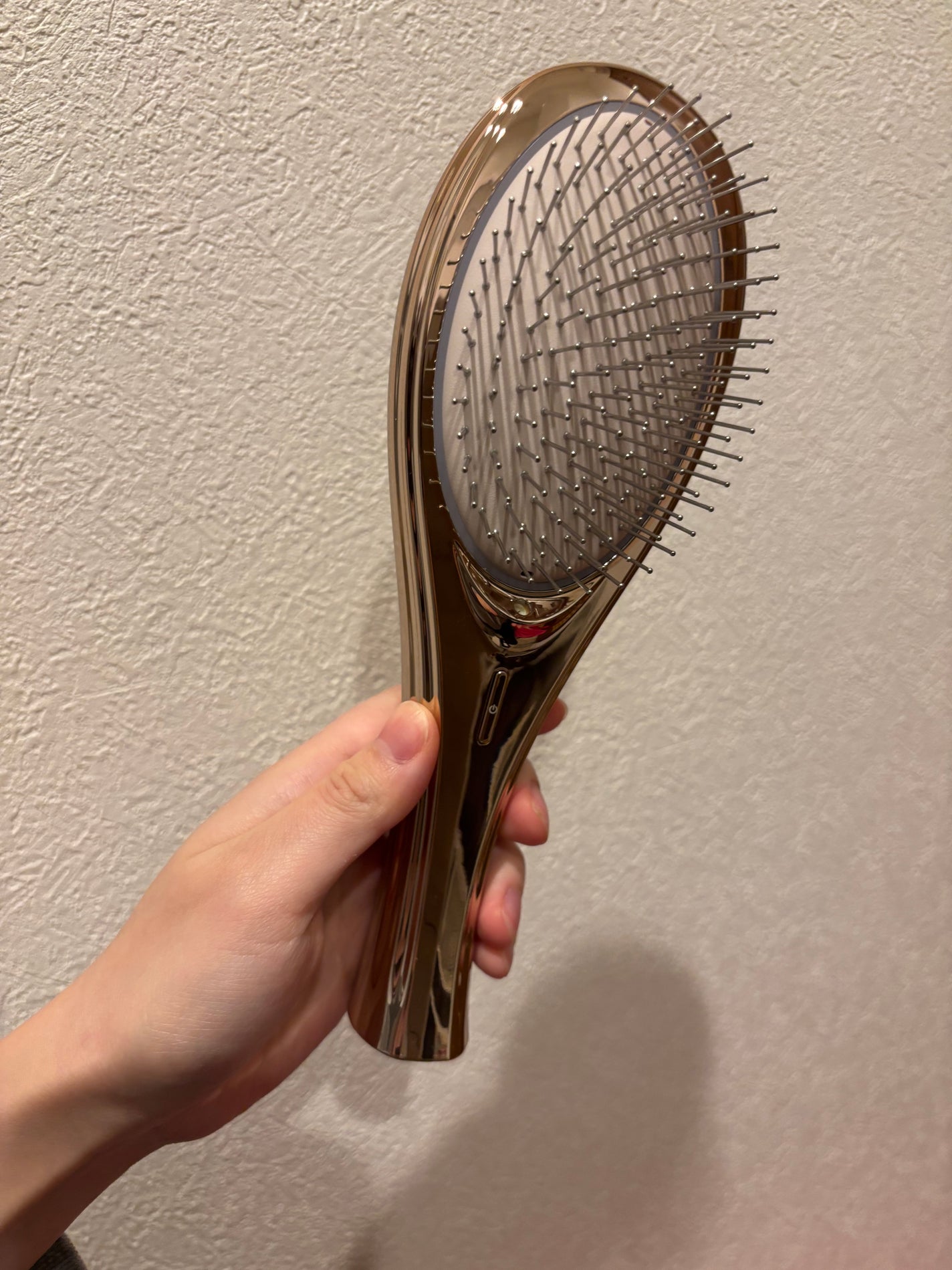 EMS Brush Air/WAVEWAVE/頭皮ケアを使ったクチコミ(1枚目)