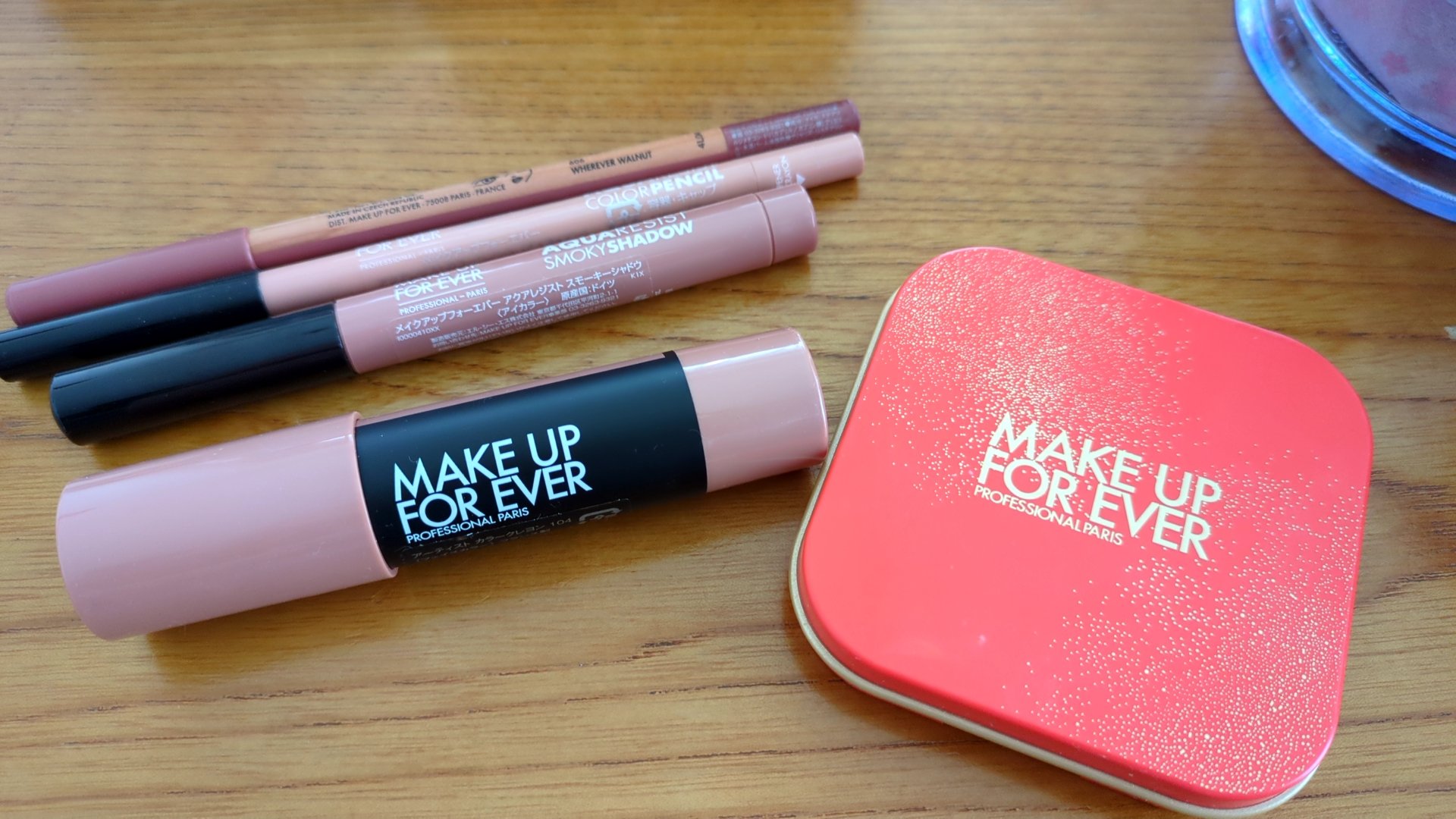 アクアレジスト スモーキーシャドウ/MAKE UP FOR EVER/スティックアイシャドウを使ったクチコミ（1枚目）