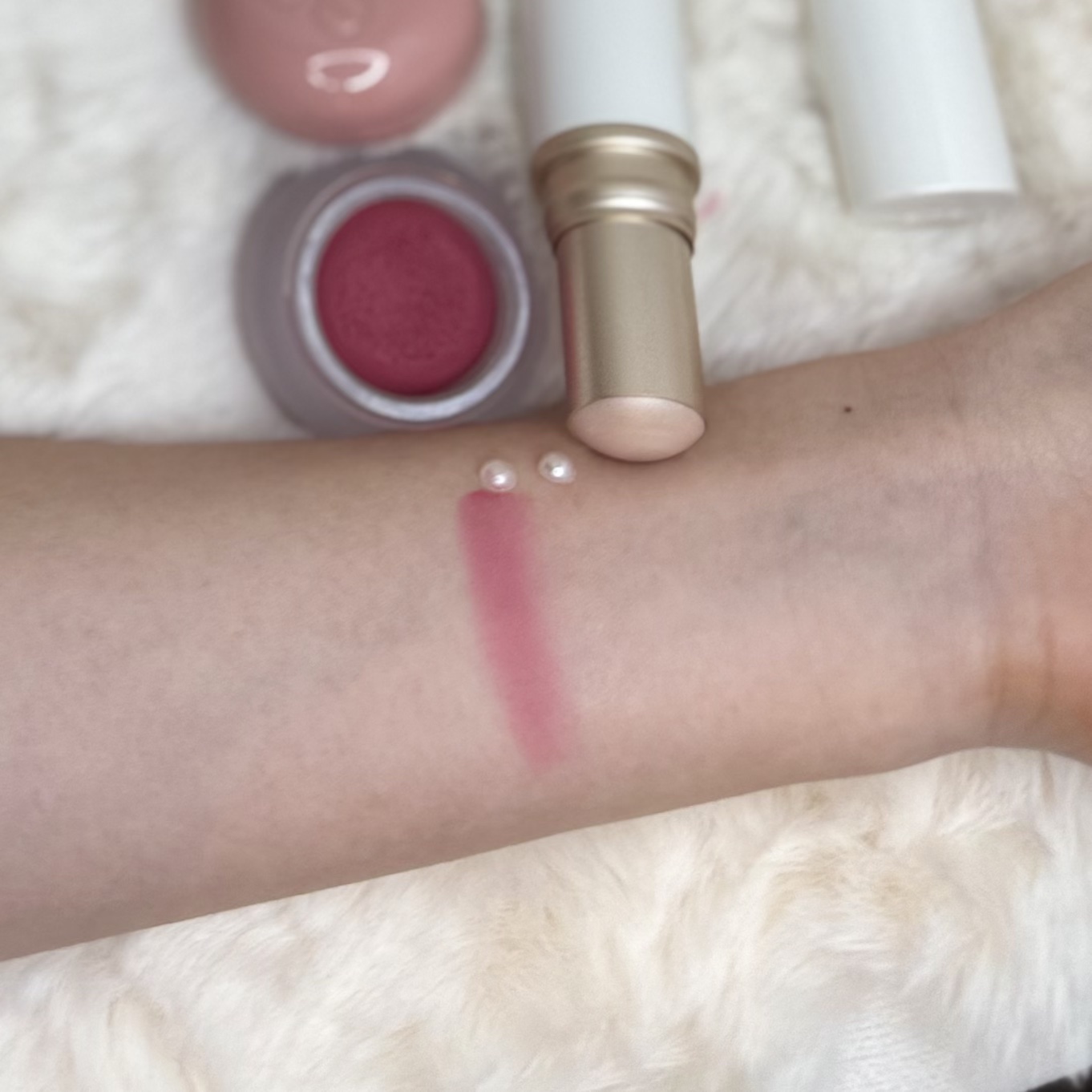 トゥルーディメンションラディアンスバーム/hince/スティックハイライトを使ったクチコミ（1枚目）