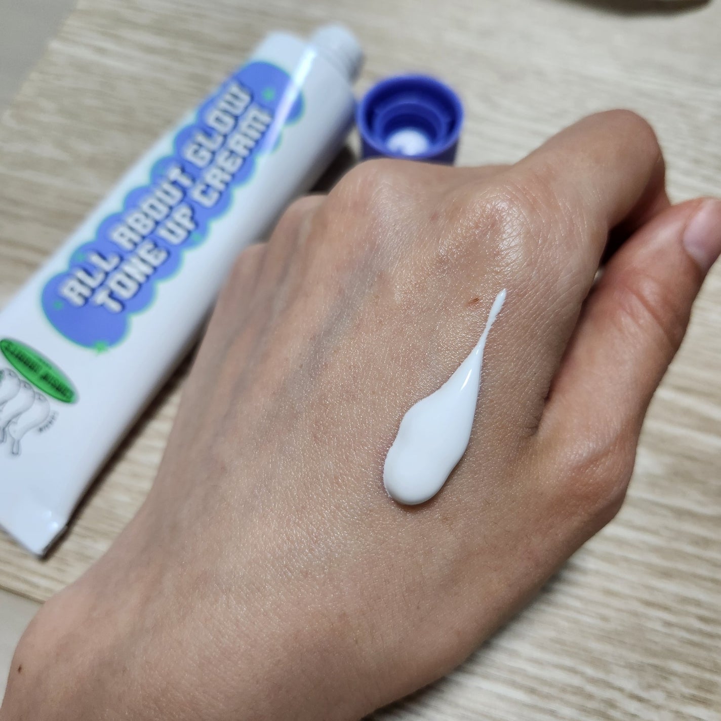 オールアバウトグロウトーンアップクリーム/CHASIN'RABBITS/化粧下地を使ったクチコミ(2枚目)