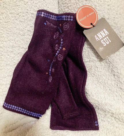 ゆぽぽㄘゃん(フォロバ100) on LIPS 「大昔に新宿伊勢丹で購入した指出しグローブです🤭とうとう使う日が..」(2枚目)