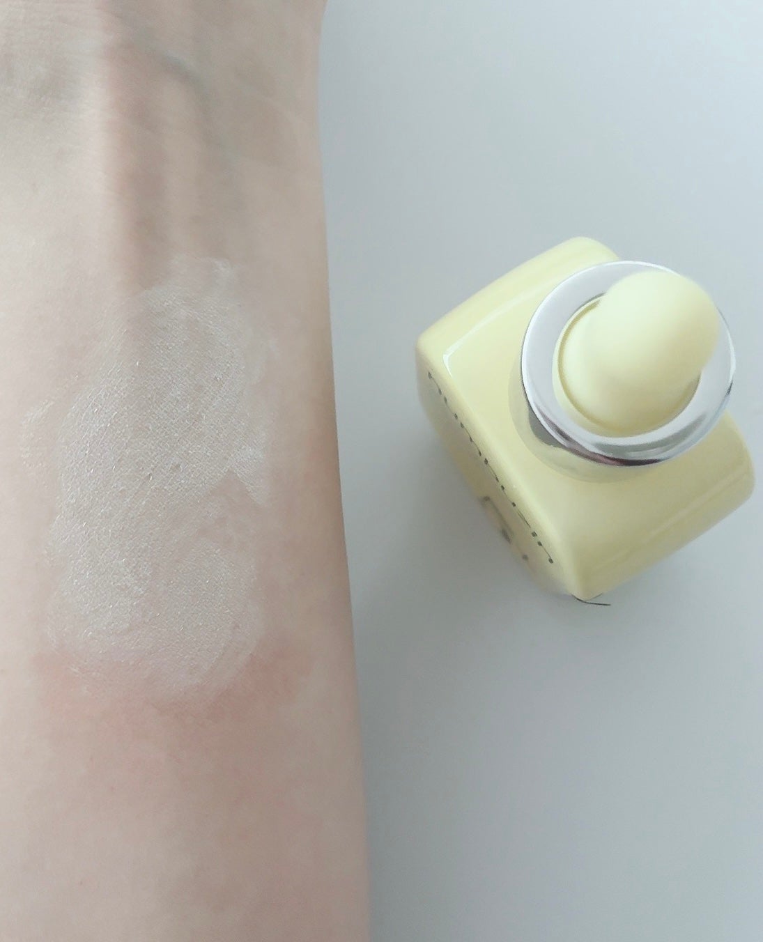 5番 白玉グルタチオンCトーンアップベース SPF50+ PA++++/numbuzin/化粧下地を使ったクチコミ(8枚目)