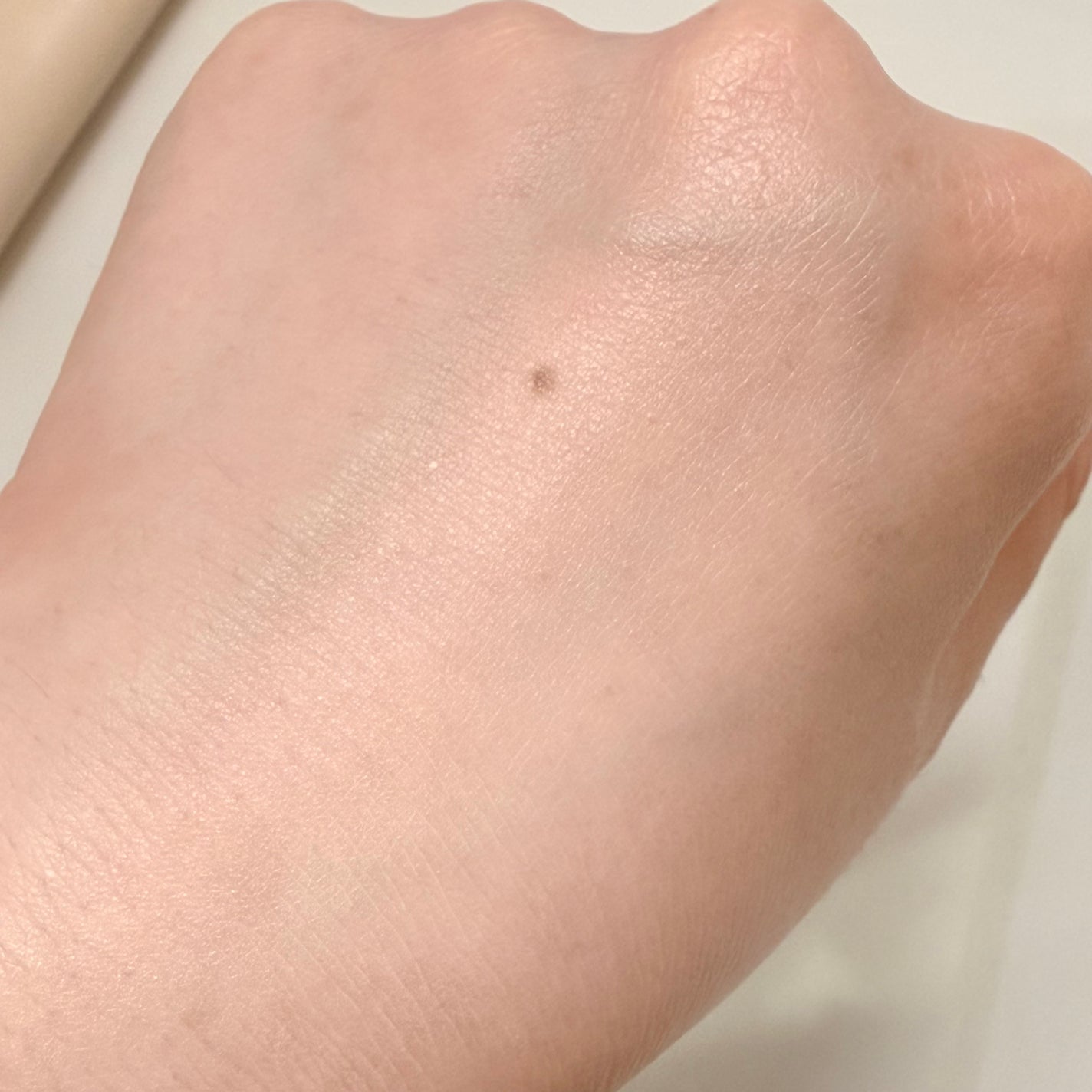 パリュール ゴールド スキン ダブル ヴェール プライマー/GUERLAIN/化粧下地を使ったクチコミ(4枚目)