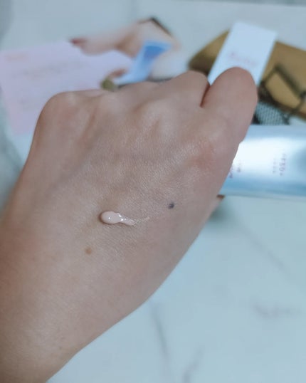 アズミー センシティブ ピタモイスチュアUVベース/Asmy/化粧下地を使ったクチコミ(4枚目)