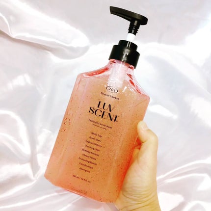 スクラブボディウォッシュ フラワーマーケット ホワイトチューリップ/LUV SCENT/ボディスクラブを使ったクチコミ(6枚目)