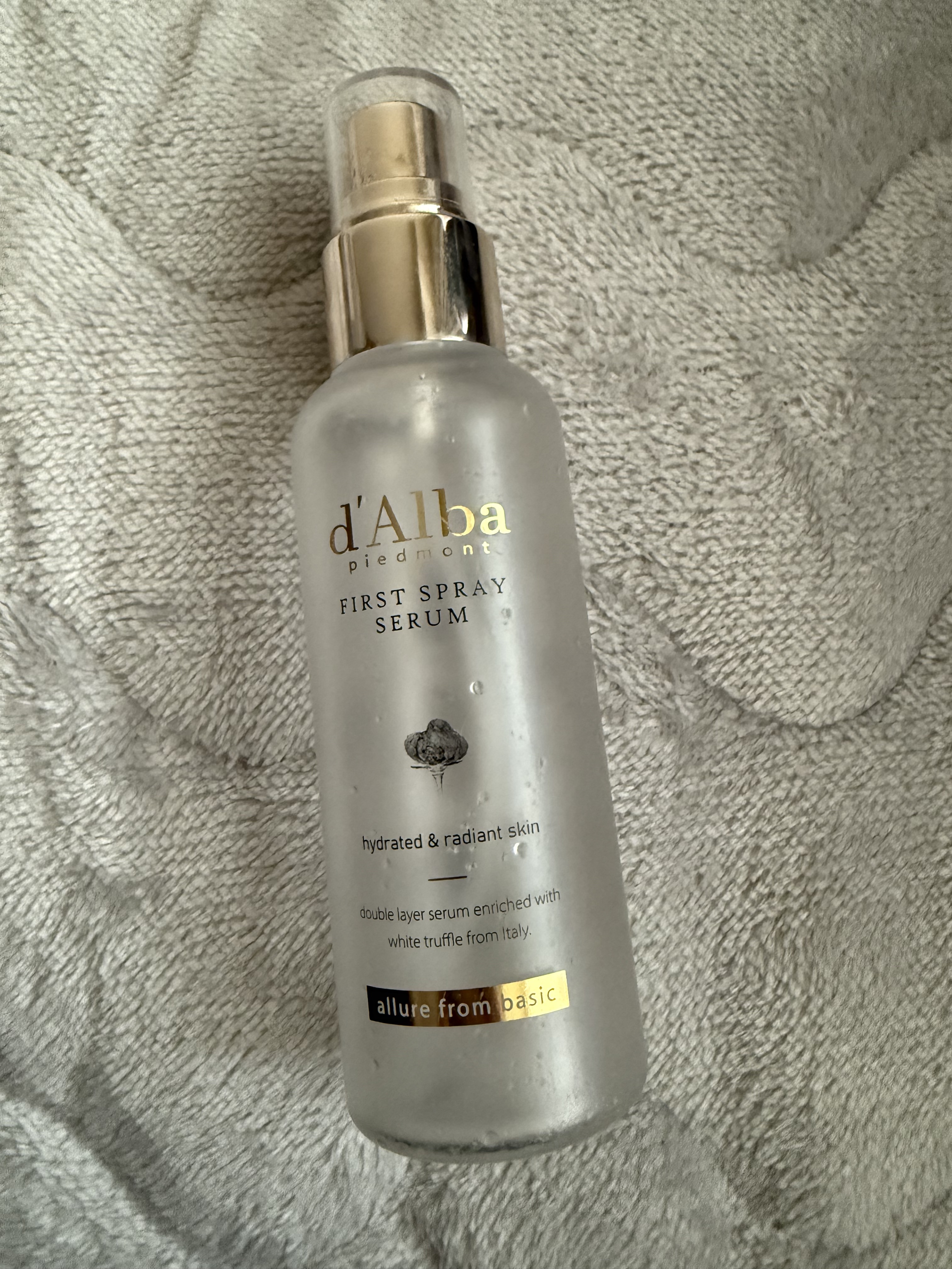 ダルバ
ダルバ ホワイトトリュフファーストスプレーセラム
100ml



使い切りました

あれ？これ初めてだっけ？
ピンクは使い切って黄色は
初めてだっけ？


リピな気もするんだけどなーーーーー


これは韓国のオリヤンで買いました！