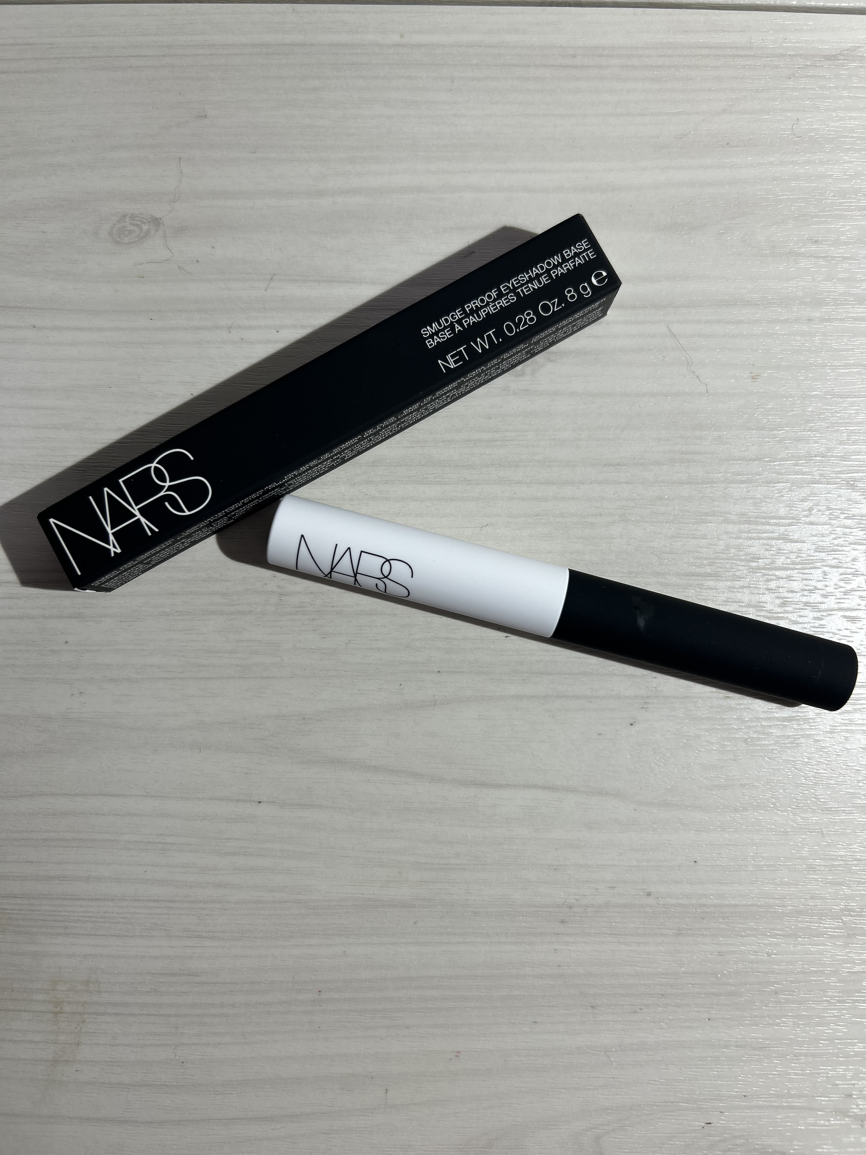NARS スマッジプルーフ アイシャドーベースのクチコミ「NARS
スマッジプルーフ アイシャドーベース
¥3,740

アイシャドウベースはこれに戻っ.....」（1枚目）