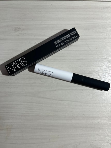 NARS スマッジプルーフ アイシャドーベースのクチコミ「NARS
スマッジプルーフ アイシャドーベース
¥3,740
アイシャドウベースはこれに戻っ.....」(1枚目)