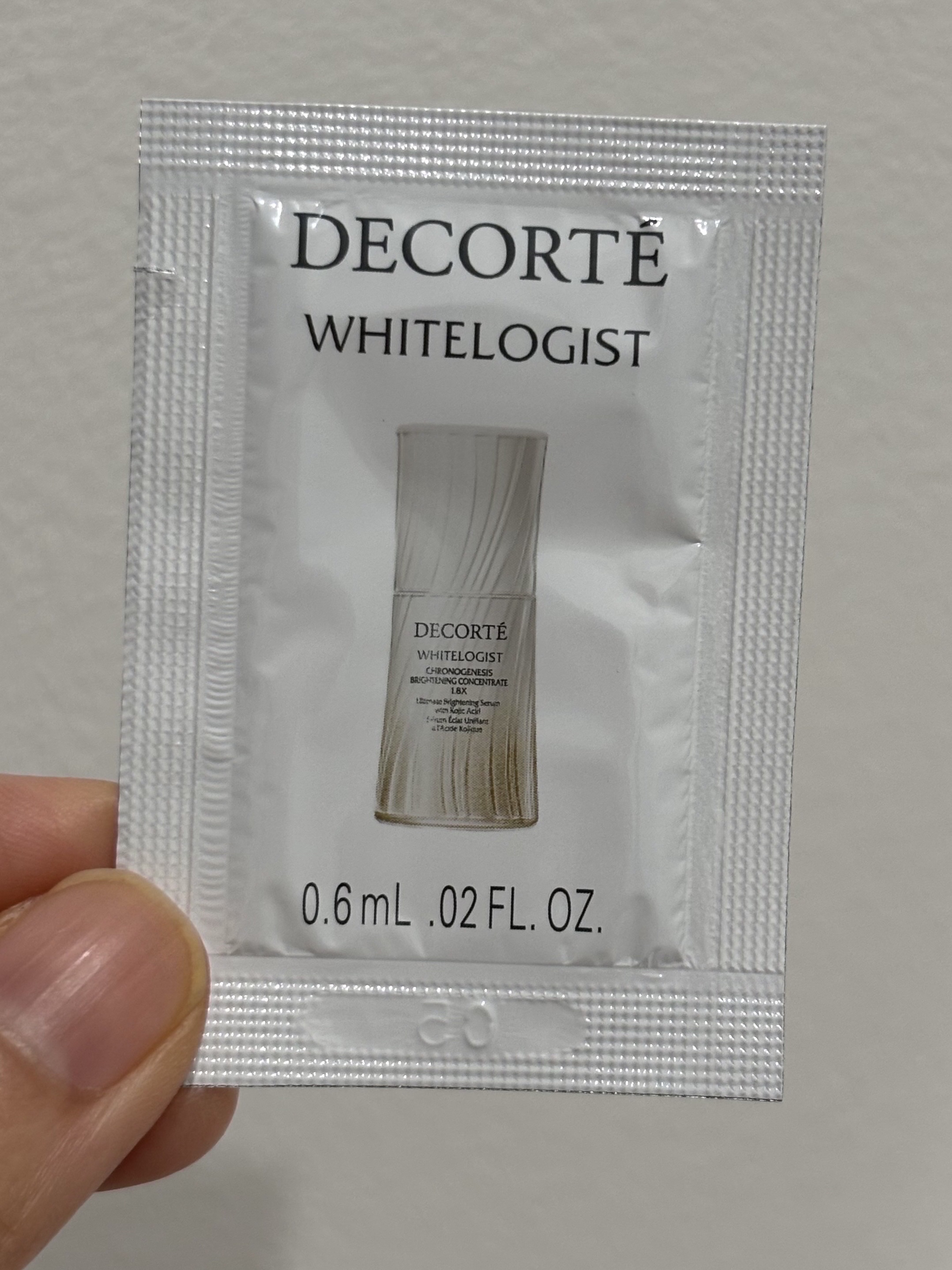 コスメデコルテ　ホワイトロジスト　クロノジェネシス　ブライトニング コンセントレイト １．８Ｘ【医薬部外品】＜美白美容液＞/DECORTÉ/美容液を使ったクチコミ（2枚目）