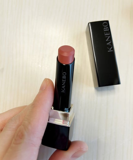 ルージュスターヴァイブラント/KANEBO/口紅を使ったクチコミ(2枚目)