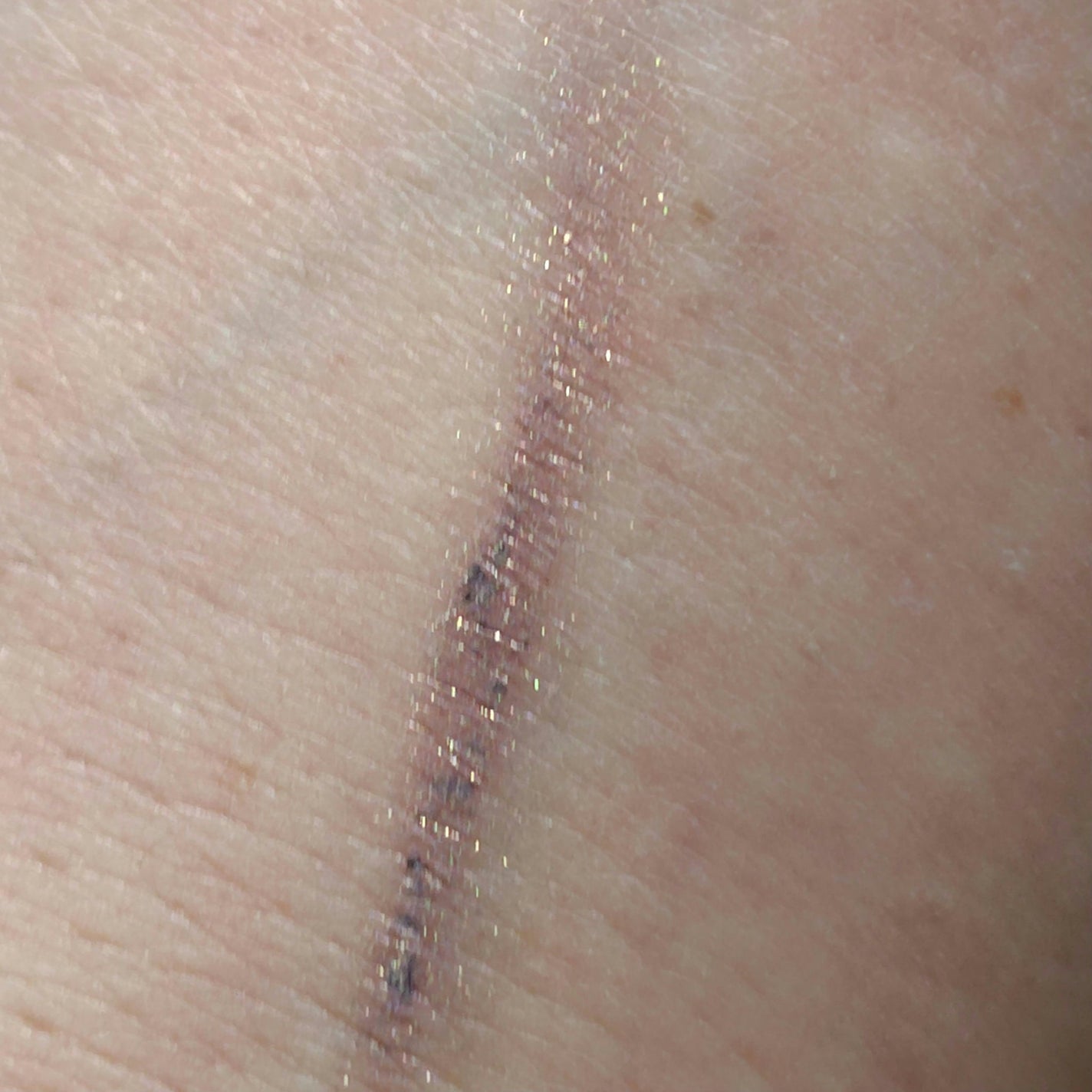 スティロ オンブル エ コントゥール/CHANEL/スティックアイシャドウを使ったクチコミ(3枚目)