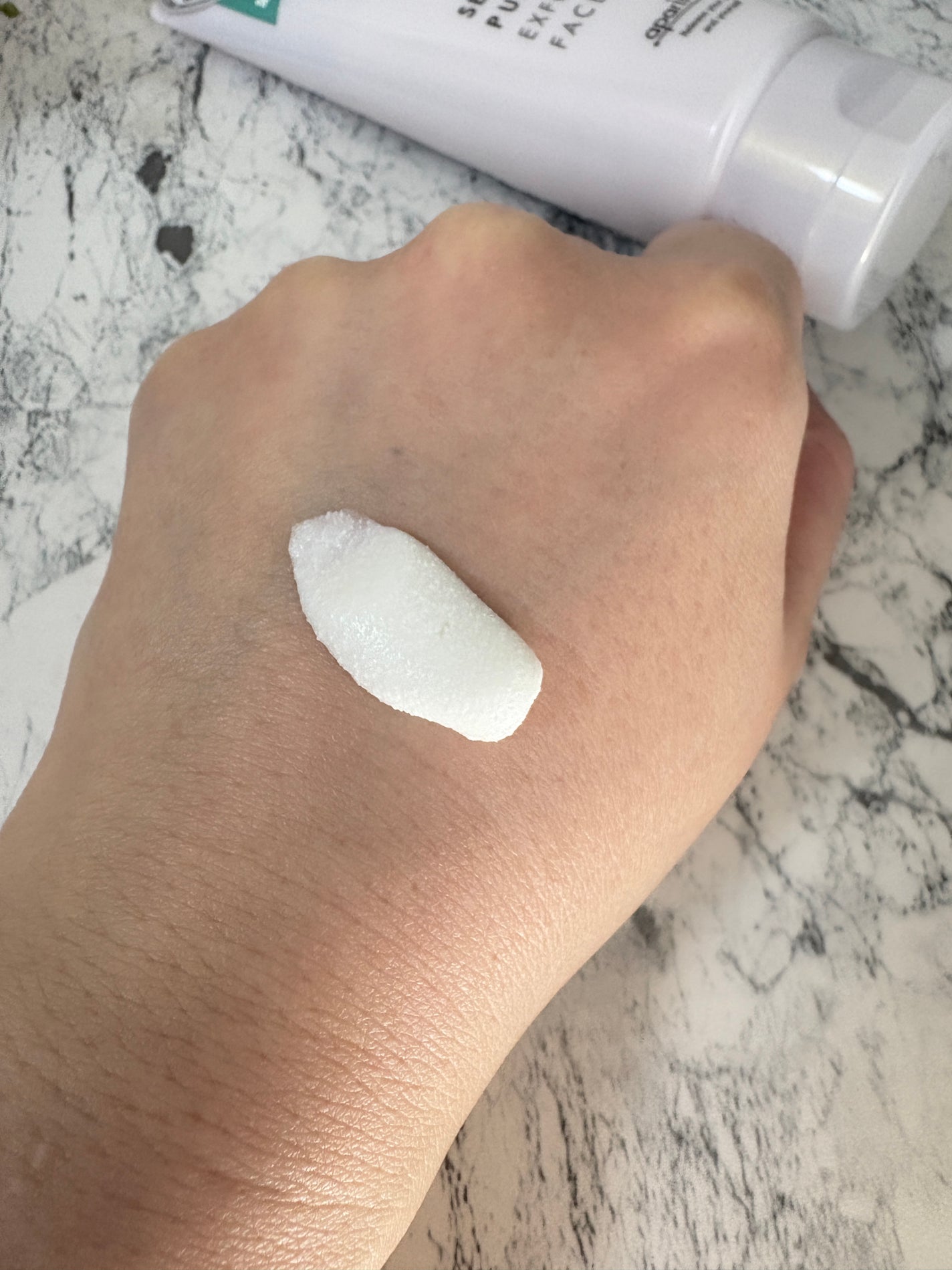 フェイススクラブ /HAP+R/スクラブ・ゴマージュを使ったクチコミ(3枚目)