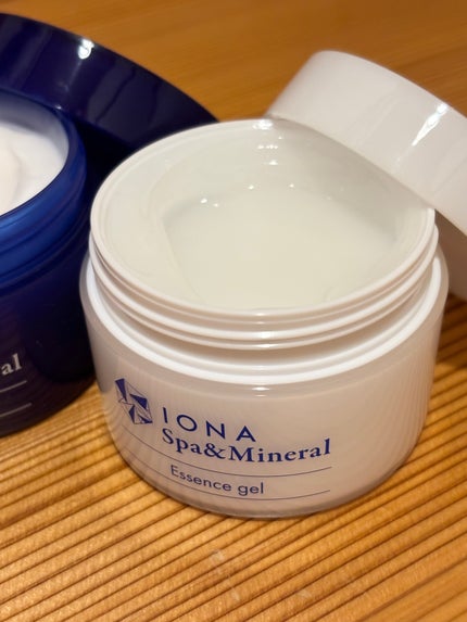 エッセンス ジェル EX/イオナ スパ&ミネラル/オールインワン化粧品を使ったクチコミ(4枚目)