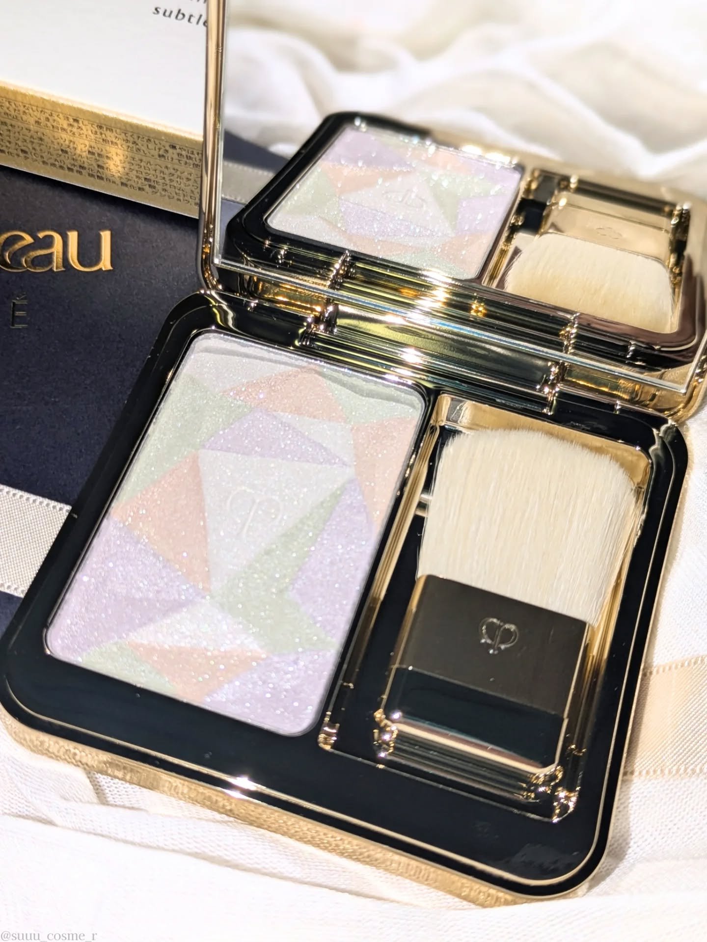 ル・レオスールデクラ /クレ・ド・ポー ボーテ/パウダーハイライトを使ったクチコミ（1枚目）