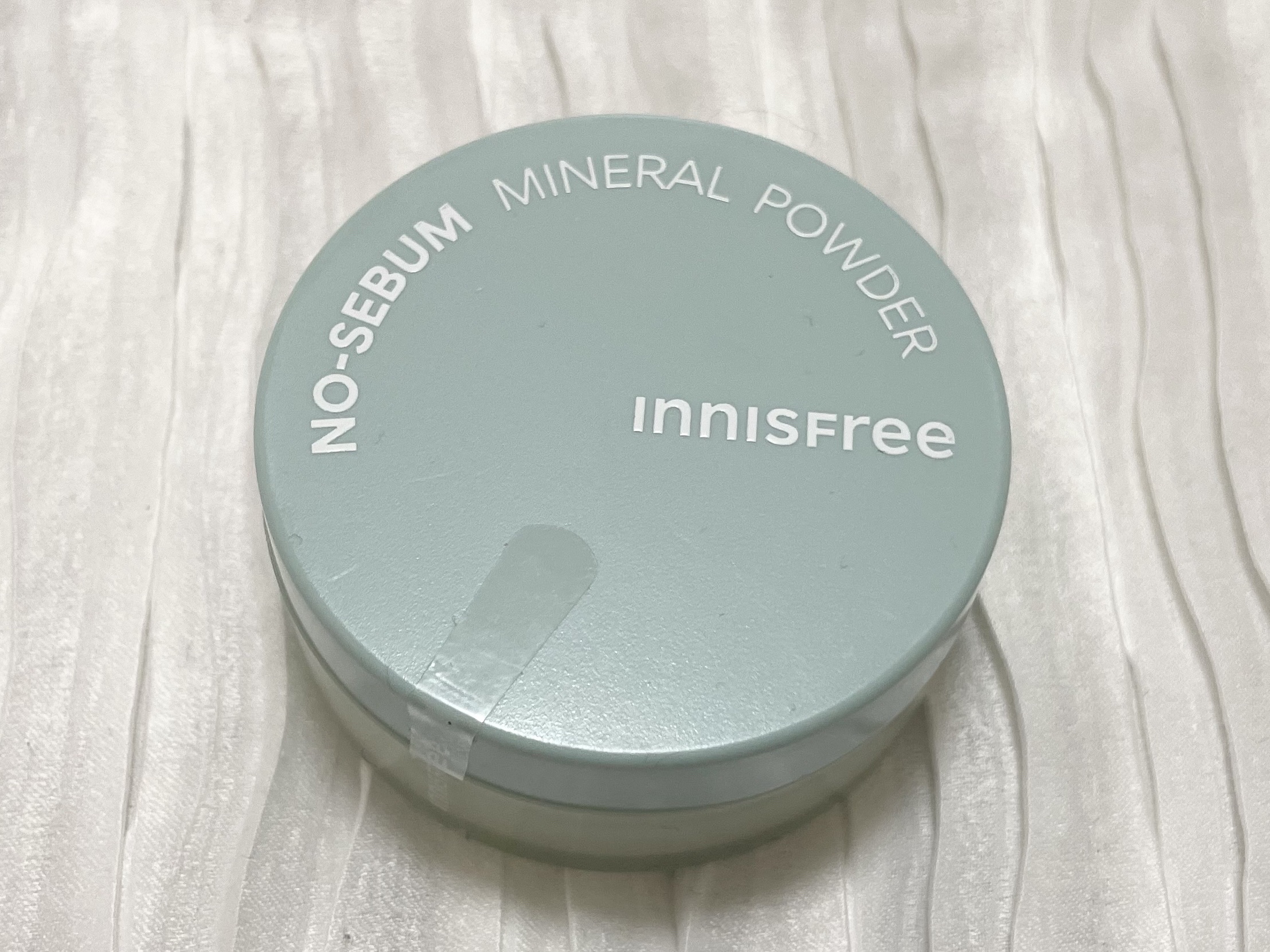 
innisfree
ノーセバム　ミネラルパウダー　N

✄------------------------------‐✄

何年もリピ買いし続けているアイテム

油分を吸着してくれて､サラサラの肌にしてくれるパウダー
乾燥肌は使い方注意