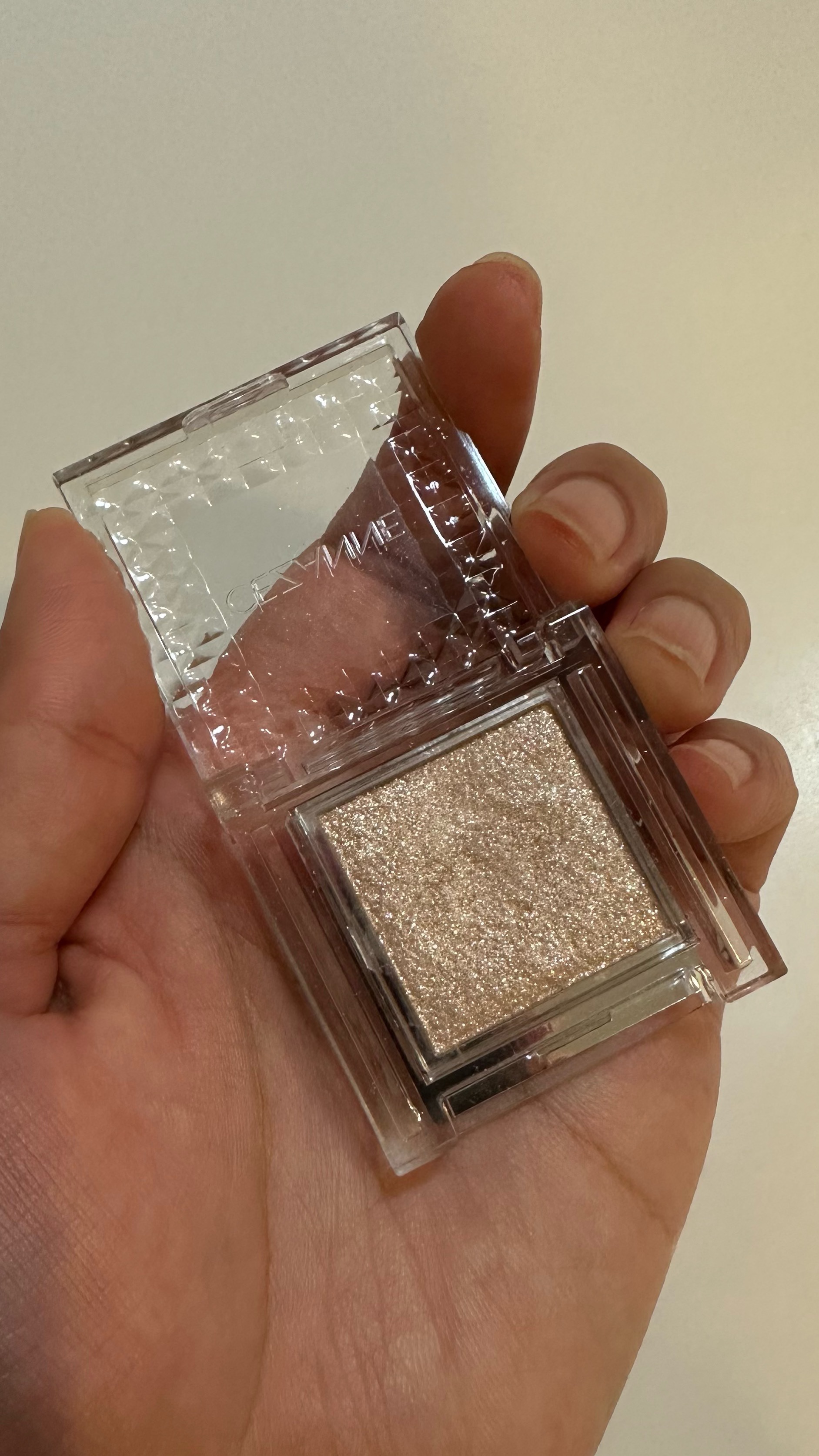 シングルカラーアイシャドウ/CEZANNE/単色アイシャドウを使ったクチコミ（1枚目）