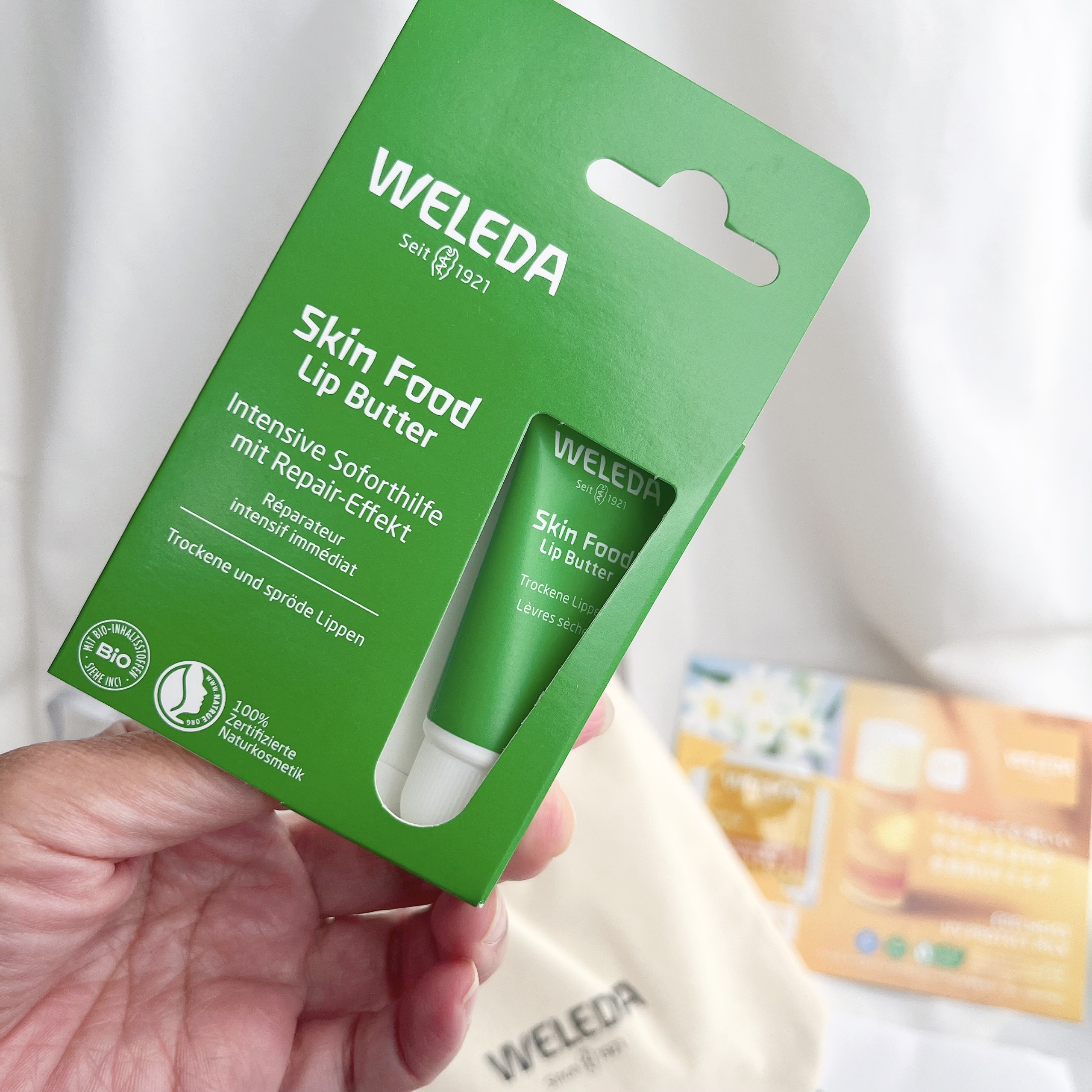 スキンフード リップバター/WELEDA/リップバームを使ったクチコミ（3枚目）