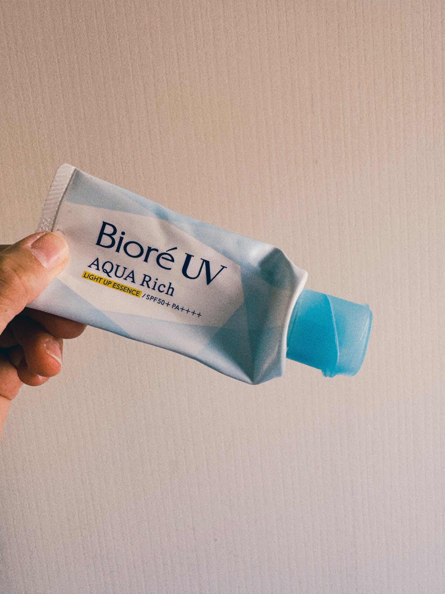 ビオレUV アクアリッチ ライトアップエッセンス/ビオレ/日焼け止めクリームを使ったクチコミ(2枚目)