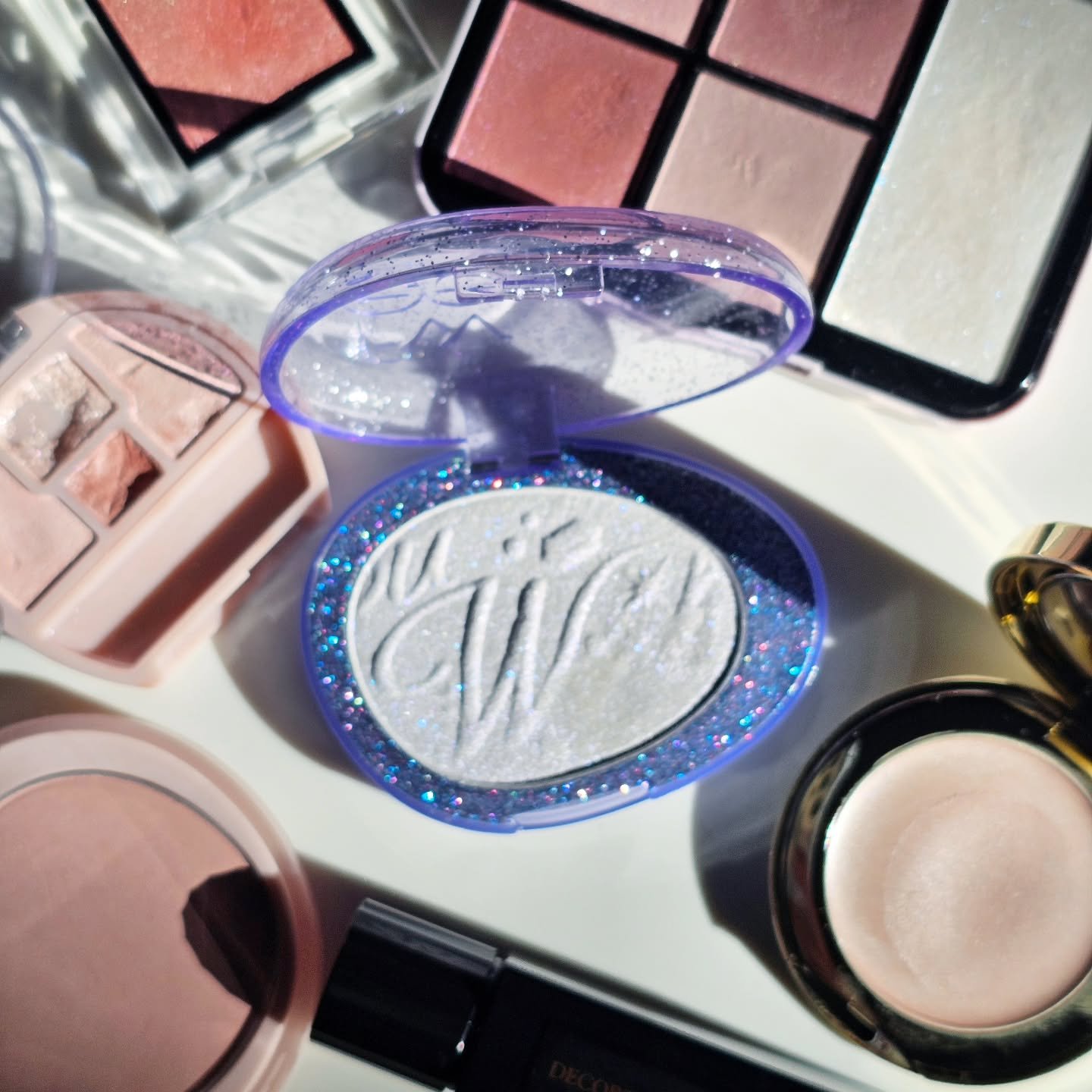 フィー グリッツストーンハイライター HL12 メリーオーロラ/fwee/パウダーハイライトを使ったクチコミ（1枚目）