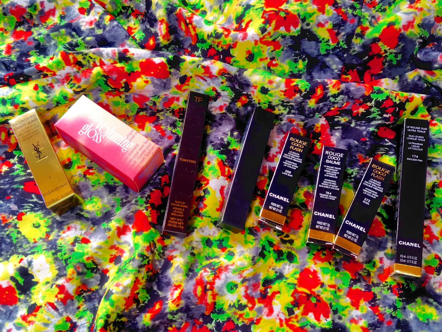 年の瀬に２０２５年購入品振り返りコーナー🐍

怖いわ〜１年振り返るコーナーって

自分が、今年何本買ったのか知ることになるのよ

皆さんもやってみてはどうかしら？

リップ💄

8本か〜いや2枚目見ると9本になってる🐰💞

CHAN