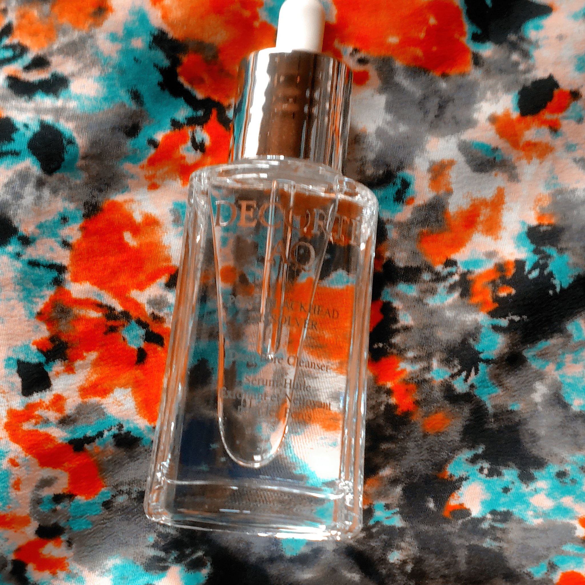 年の瀬に2025年購入品を振り返るコーナー🐍

話題になったクレンジングオイル

乾いた肌じゃないと効果半減のため

メイクもガッツリ落とせるわけではないので

主に、朝クレンジングとして使っております

小鼻まわりに使うと、白い毛穴汚れ