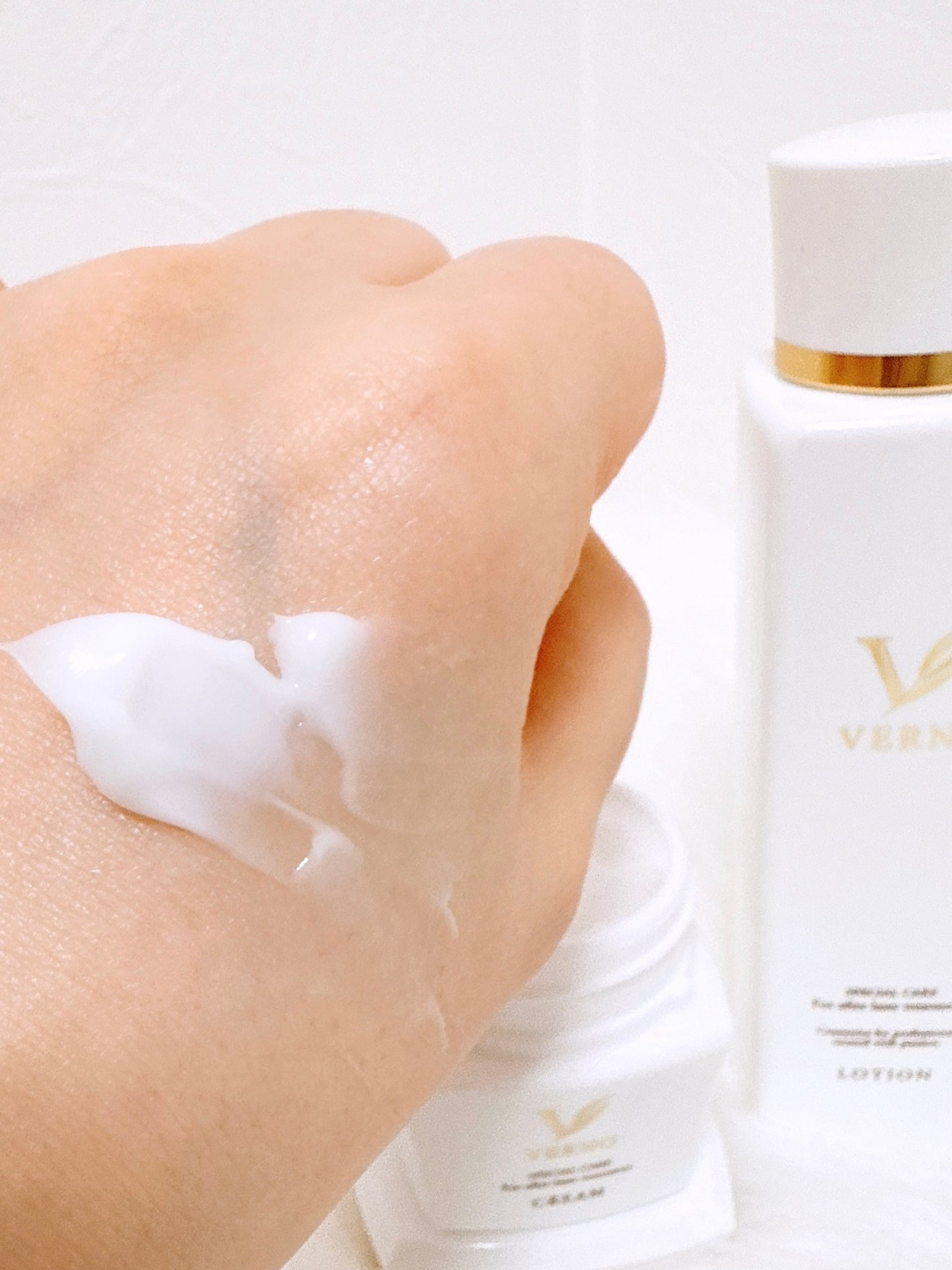 ペリエ on LIPS 「VERNOSKINローション〈医薬部外品〉VERNOSKINク..」(5枚目)