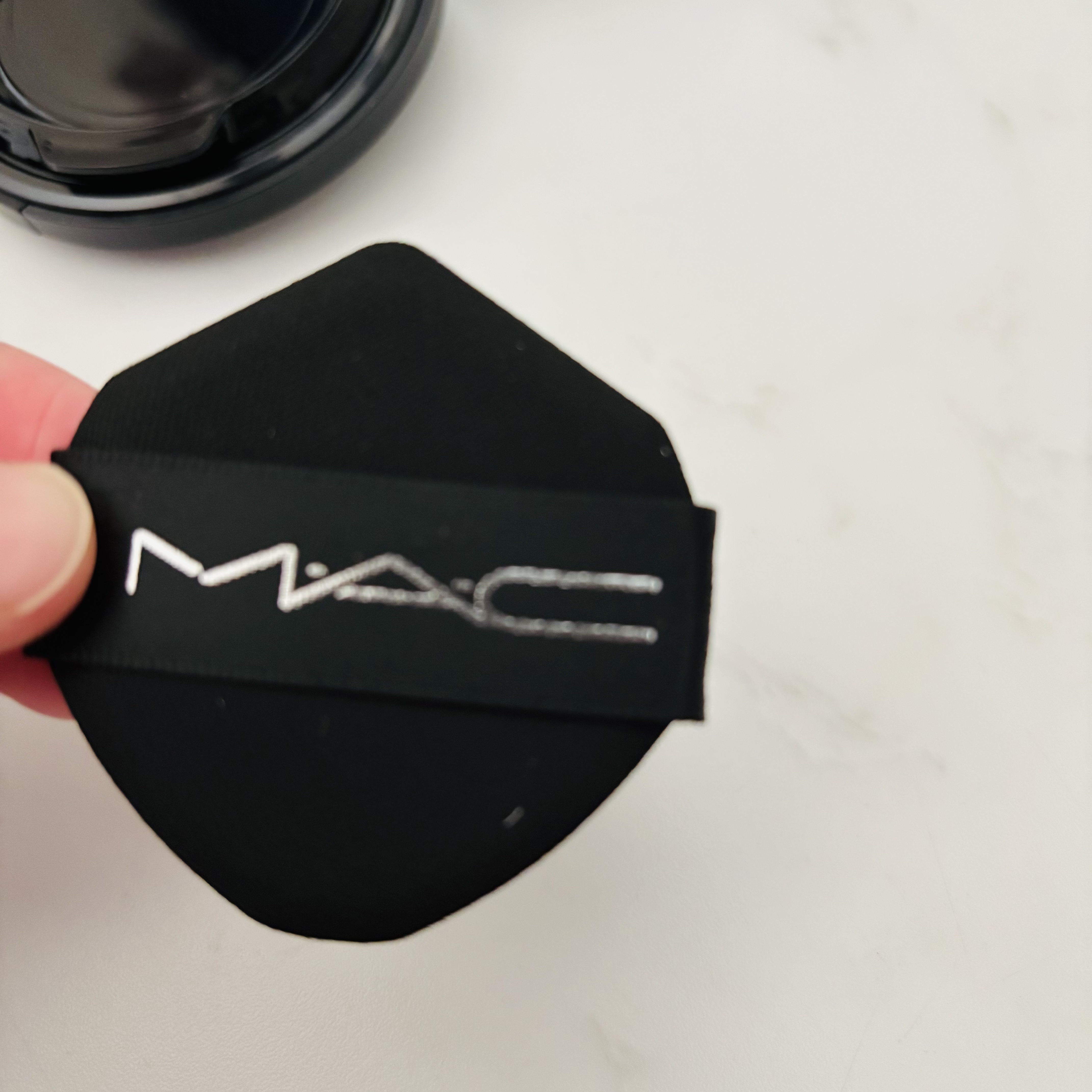 スタジオ フィックス ロングウエア クッション ファンデーション SPF 50/M・A・C/クッションファンデーションを使ったクチコミ（2枚目）