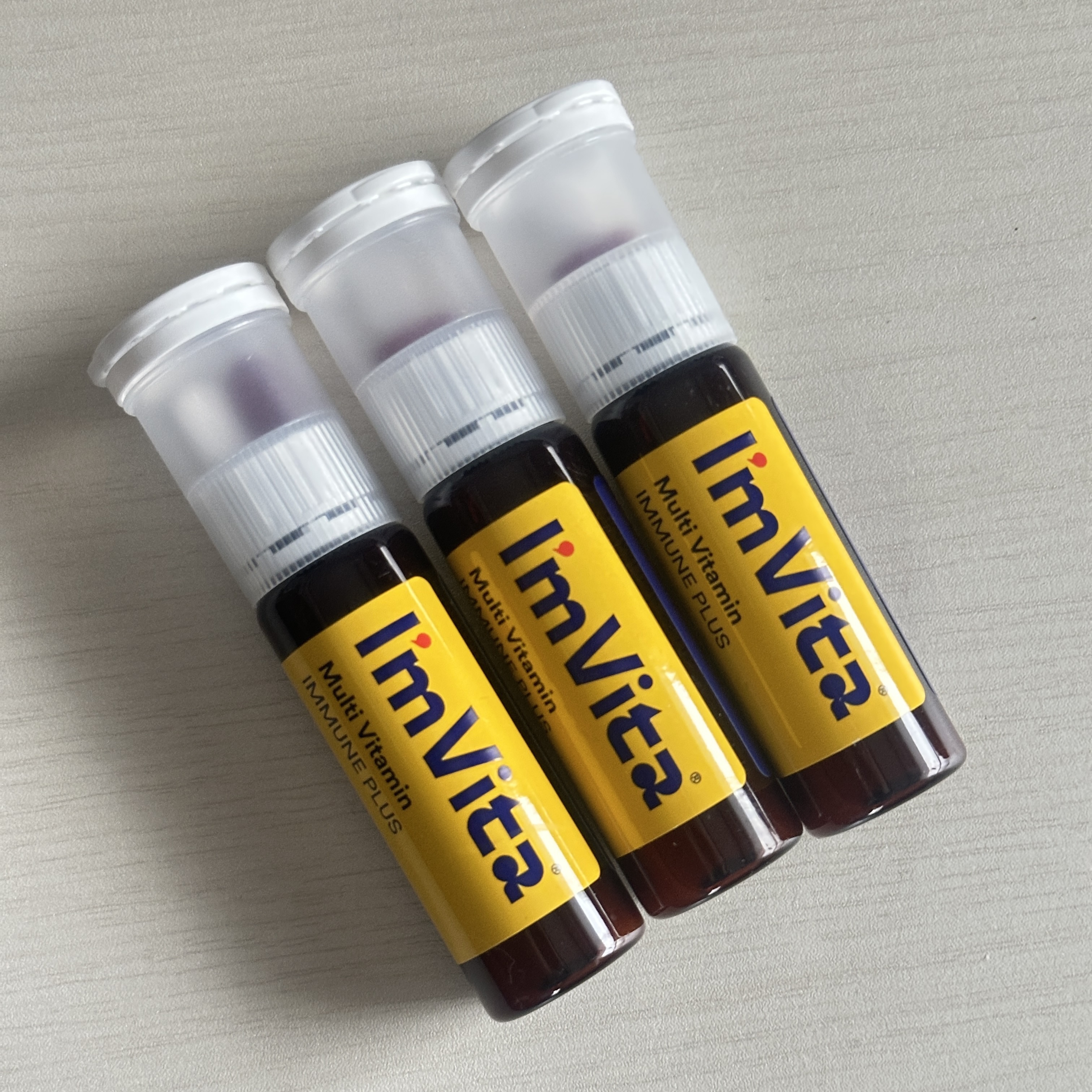 I'm Vita
マルチビタミン イミュンショット

韓国で購入したビタミン剤です！

味はイマイチですが、疲れないというレビューを見て気になってました！

続けて飲んでみたいと思います

#インナーケア 
#韓国美容 